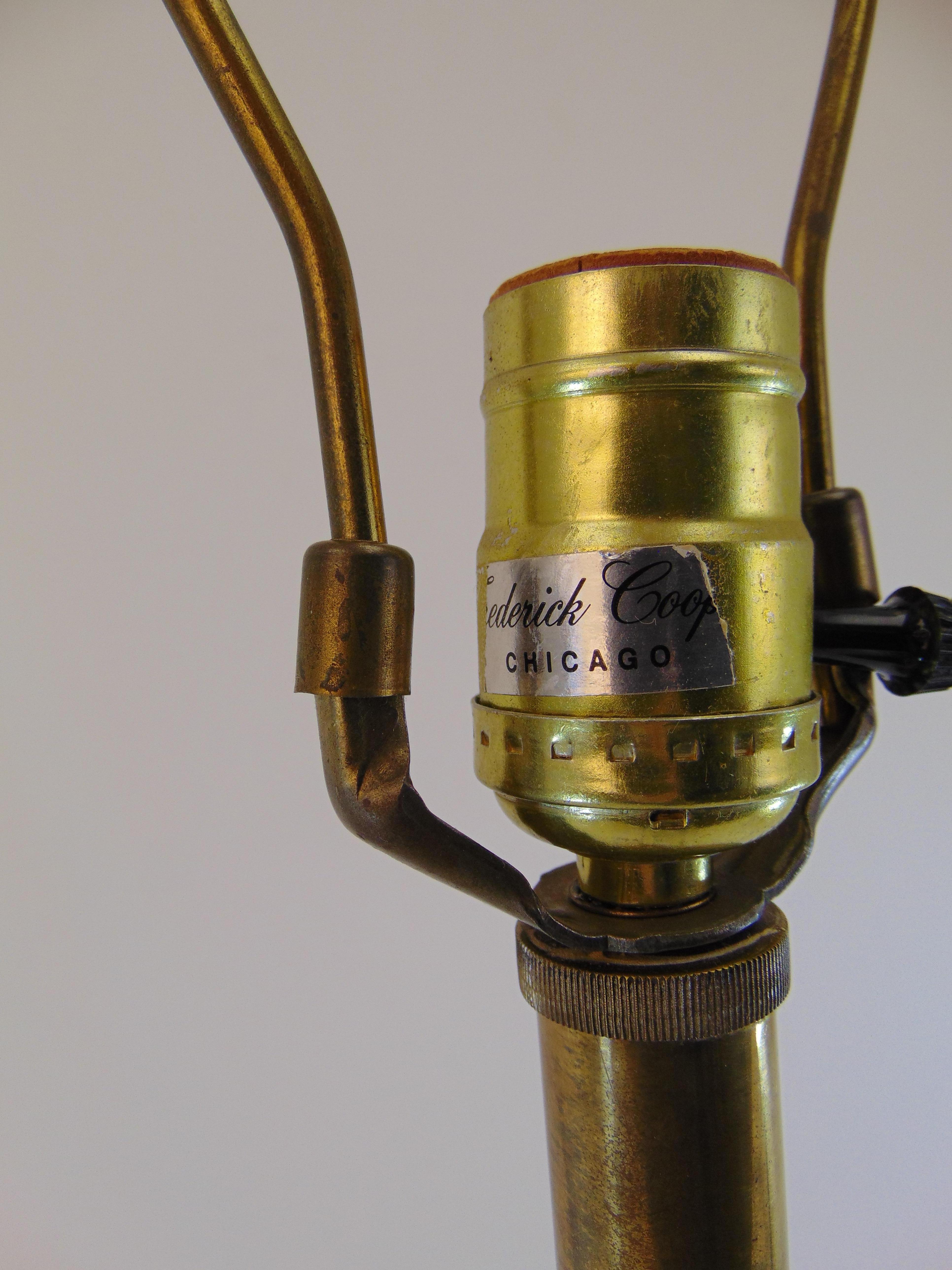 Frederick Cooper Brass Shell Table Lamp In Good Condition For Sale In Tulsa, OK