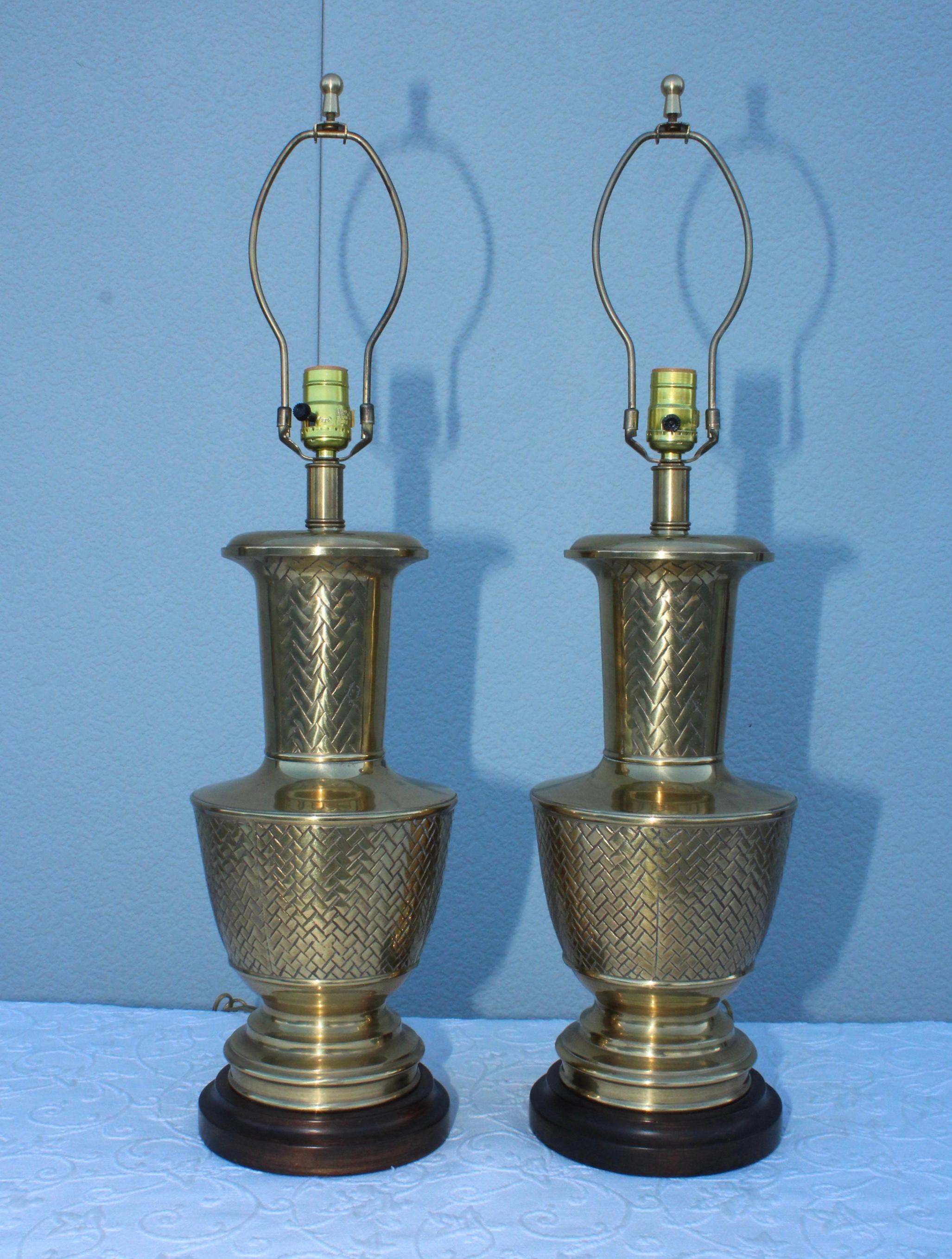 Américain Frederick Cooper lampes de table en laiton en vente