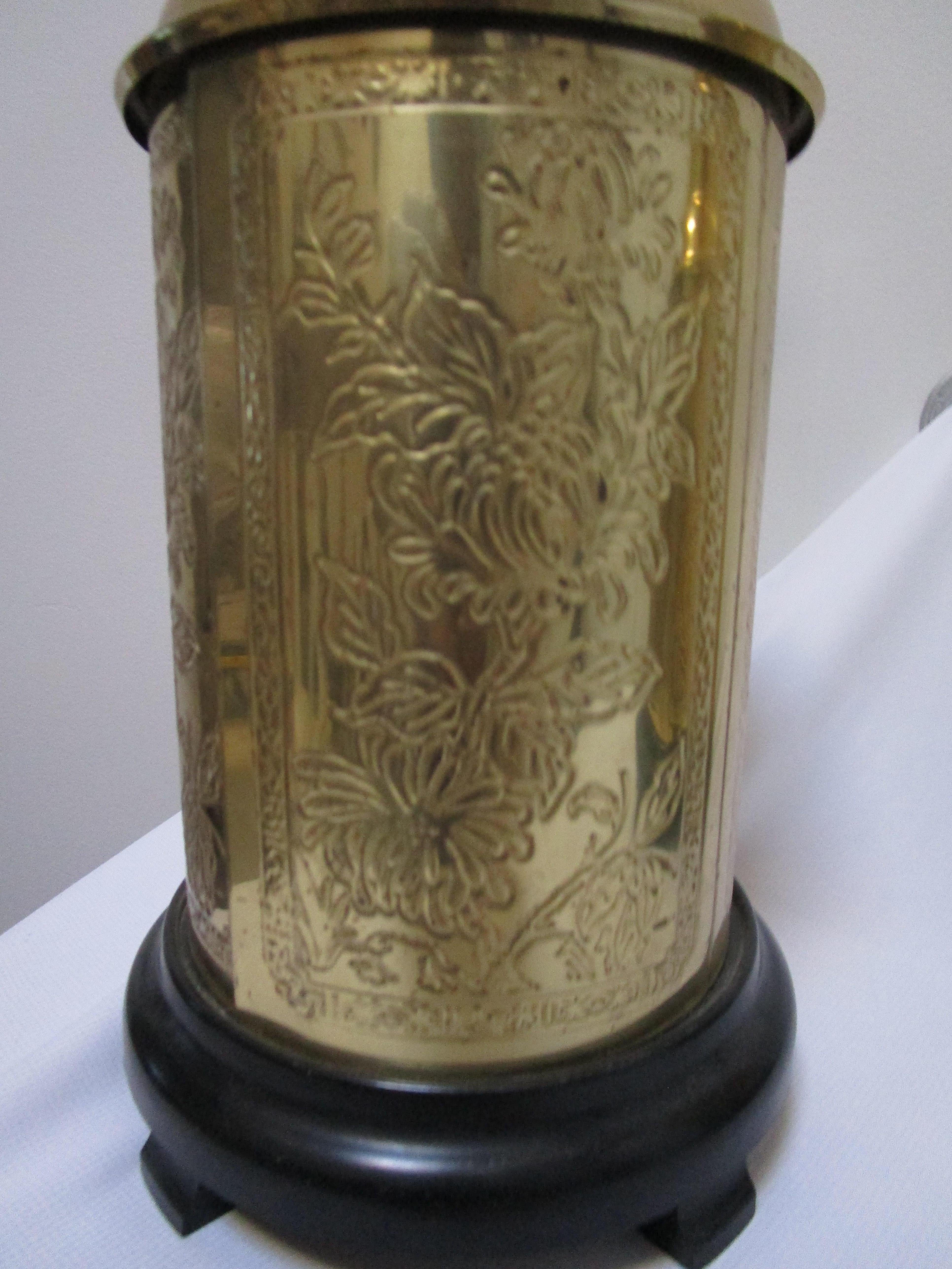 American Pair of Frederick Cooper Chinoiserie Etched Brass Vintage Tea Caddy Table Lamps For Sale