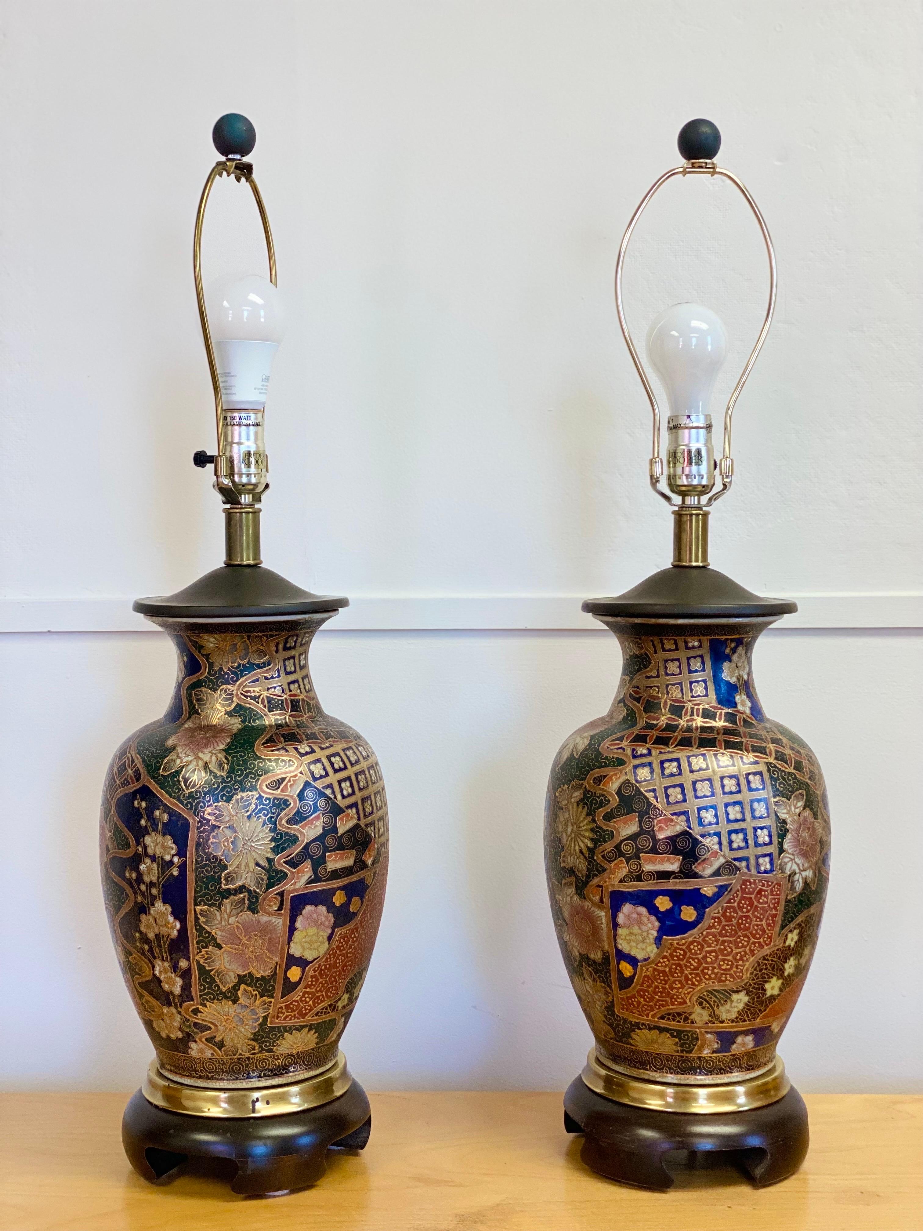 Cloissoné Frederick Cooper Chinoiserie Ginger Porcelain Table Lamps with Shades, a Pair