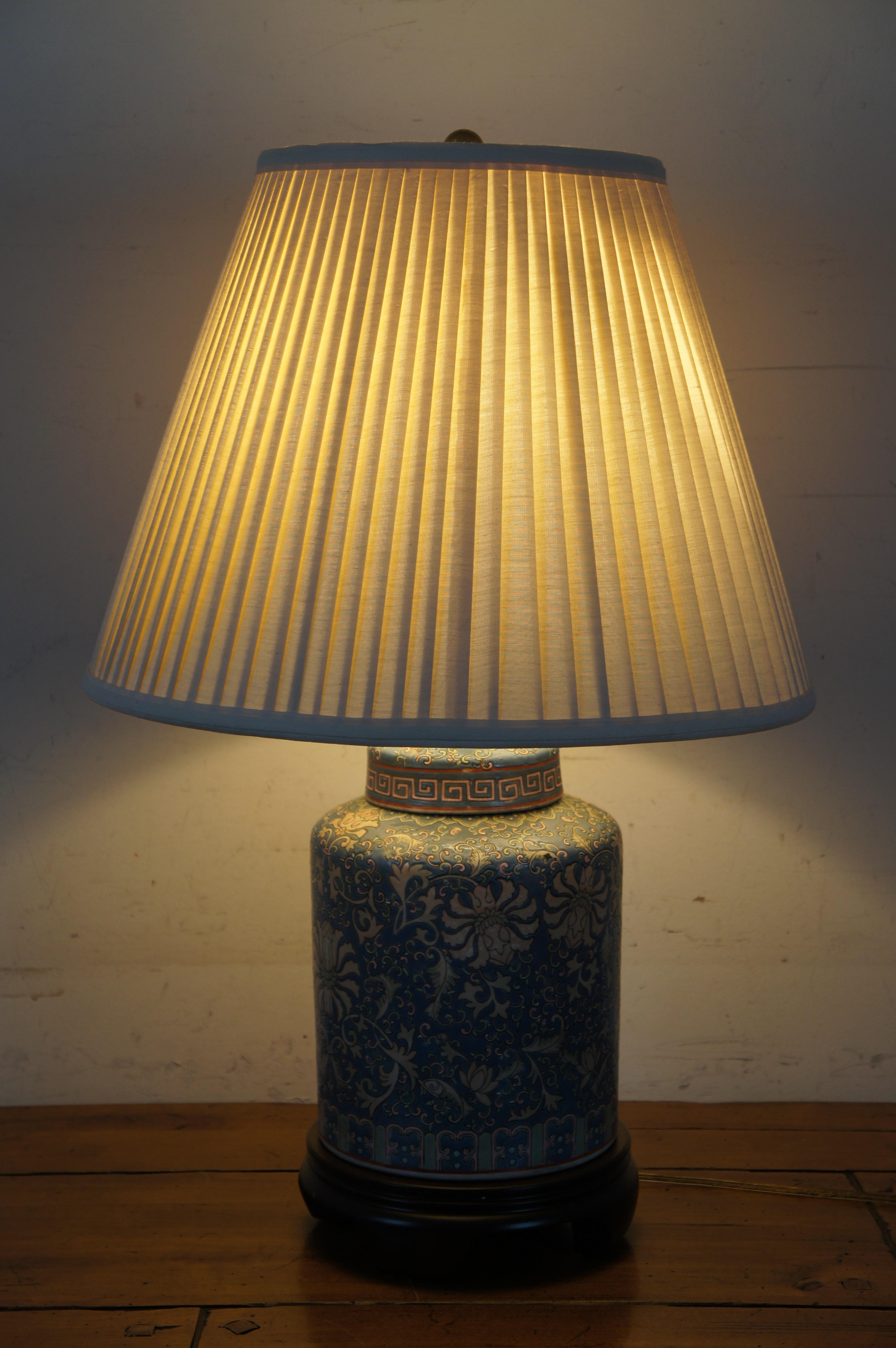 Frederick Cooper Famille Rose Chinoiserie Ginger Jar Tea Caddy Table