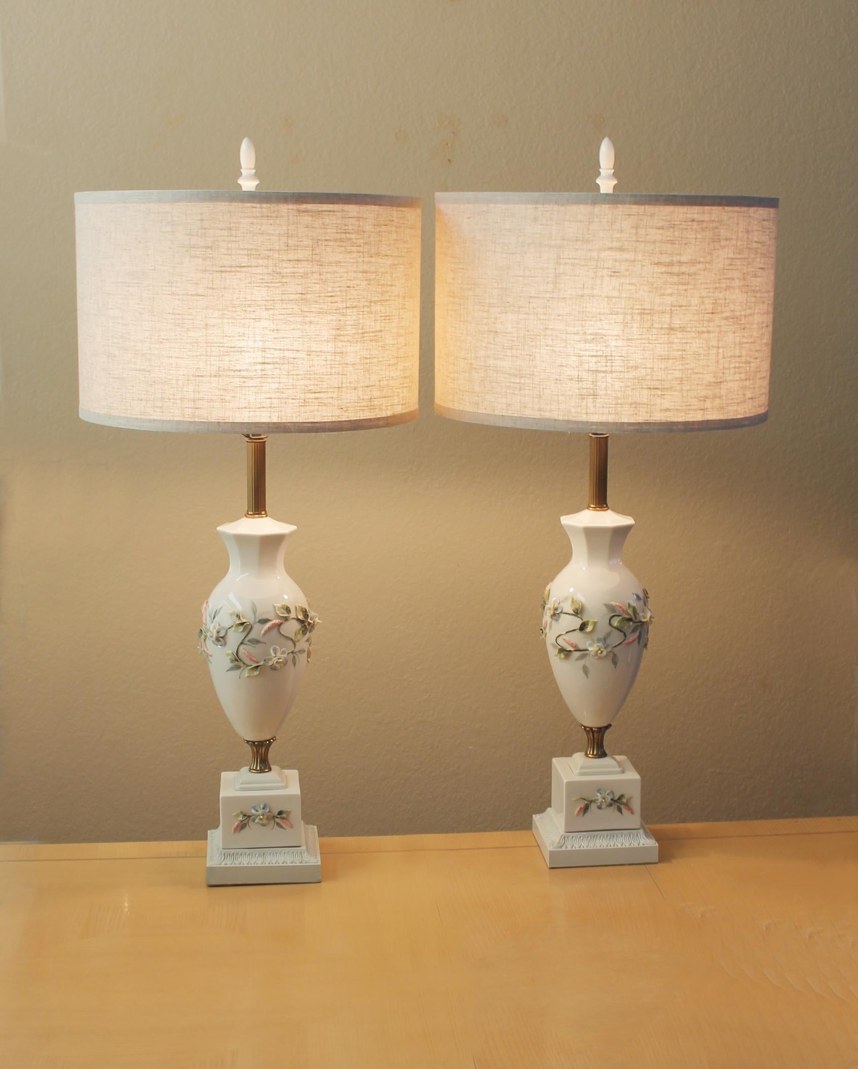 Magnificent Pair! 

Frederick Cooper
Italian Porcelain 
Floral Table Lamps

Rococo Louis XV Style!

Dimensions: 39