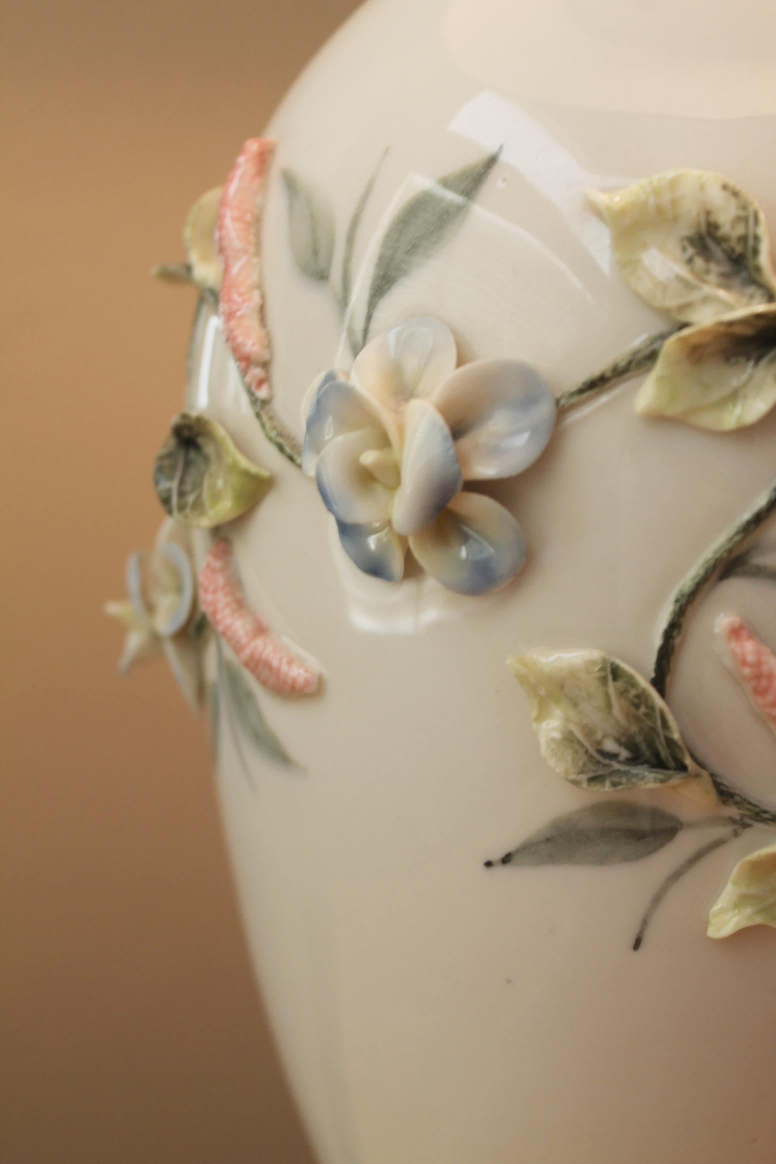 Frederick Cooper Gorgeous Rococo Italian Porcelain Lamp Pair! Floral Louis XV In Good Condition For Sale In Peoria, AZ