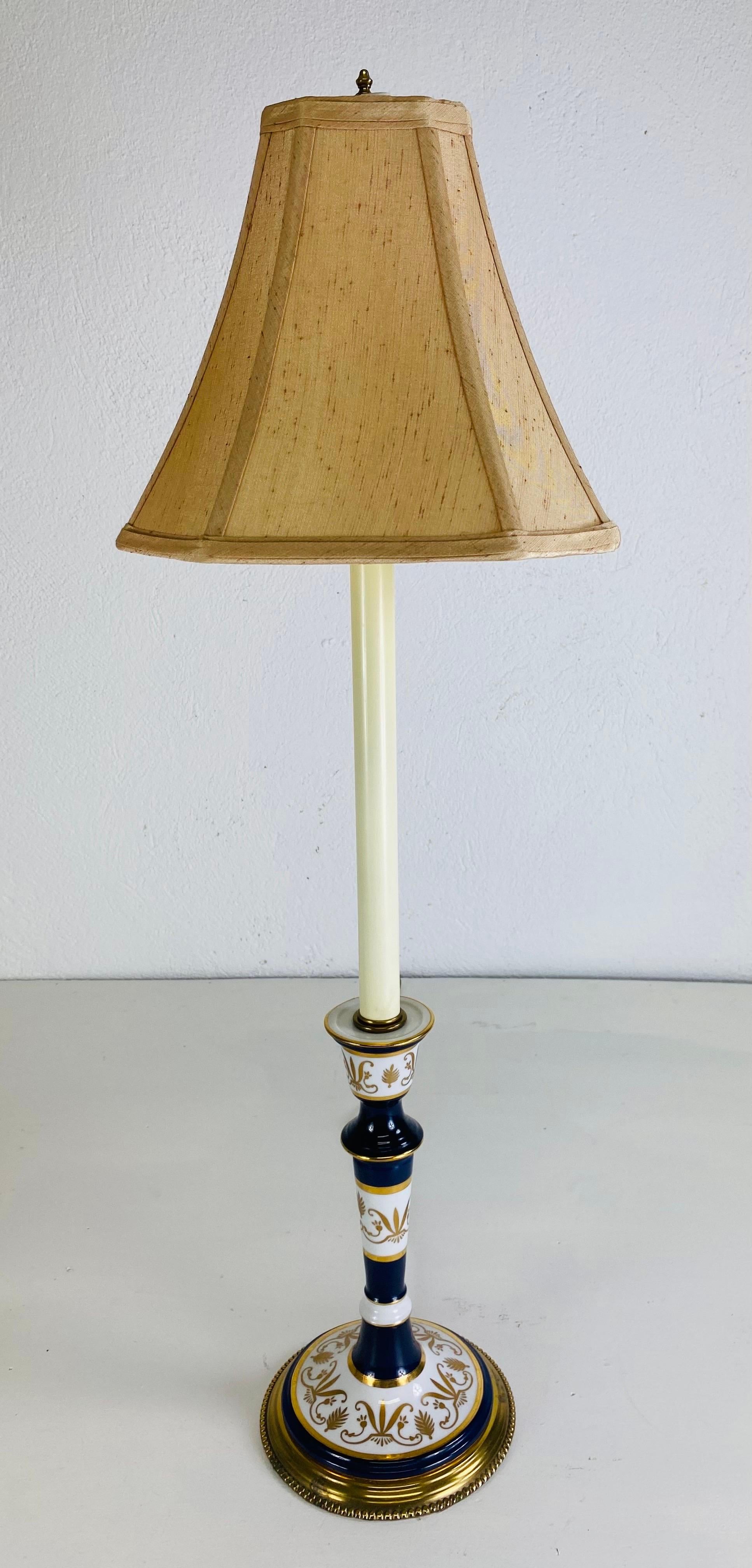 Lámpara de mesa de porcelana pintada a mano Frederick Cooper Hecho a mano en venta