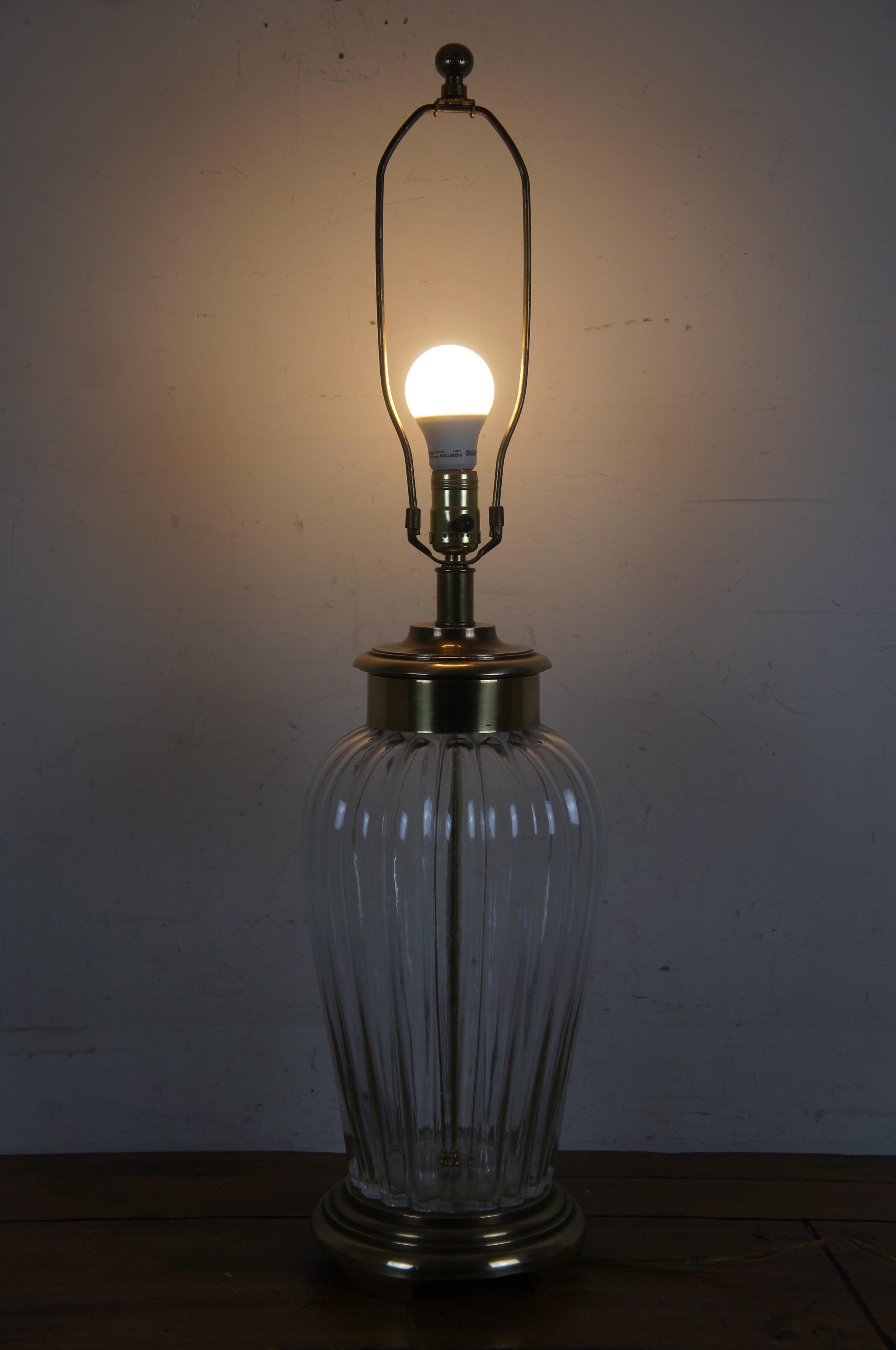 Frederick Cooper Hollywood Regency Vidrio Latón Jengibre Tarro Urna Lámpara 33 en venta 7