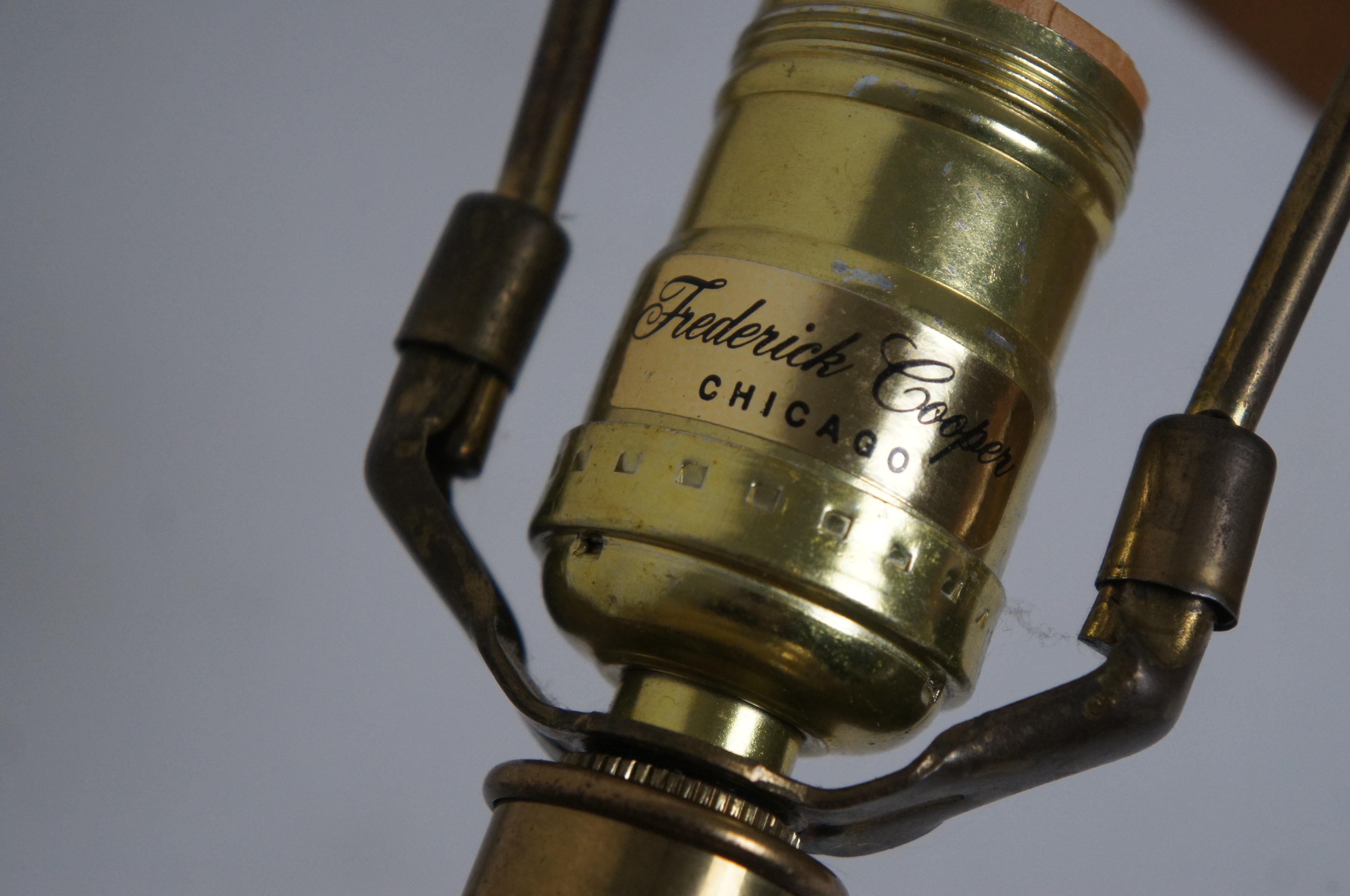 Frederick Cooper Hollywood Regency Vidrio Latón Jengibre Tarro Urna Lámpara 33 en venta 4