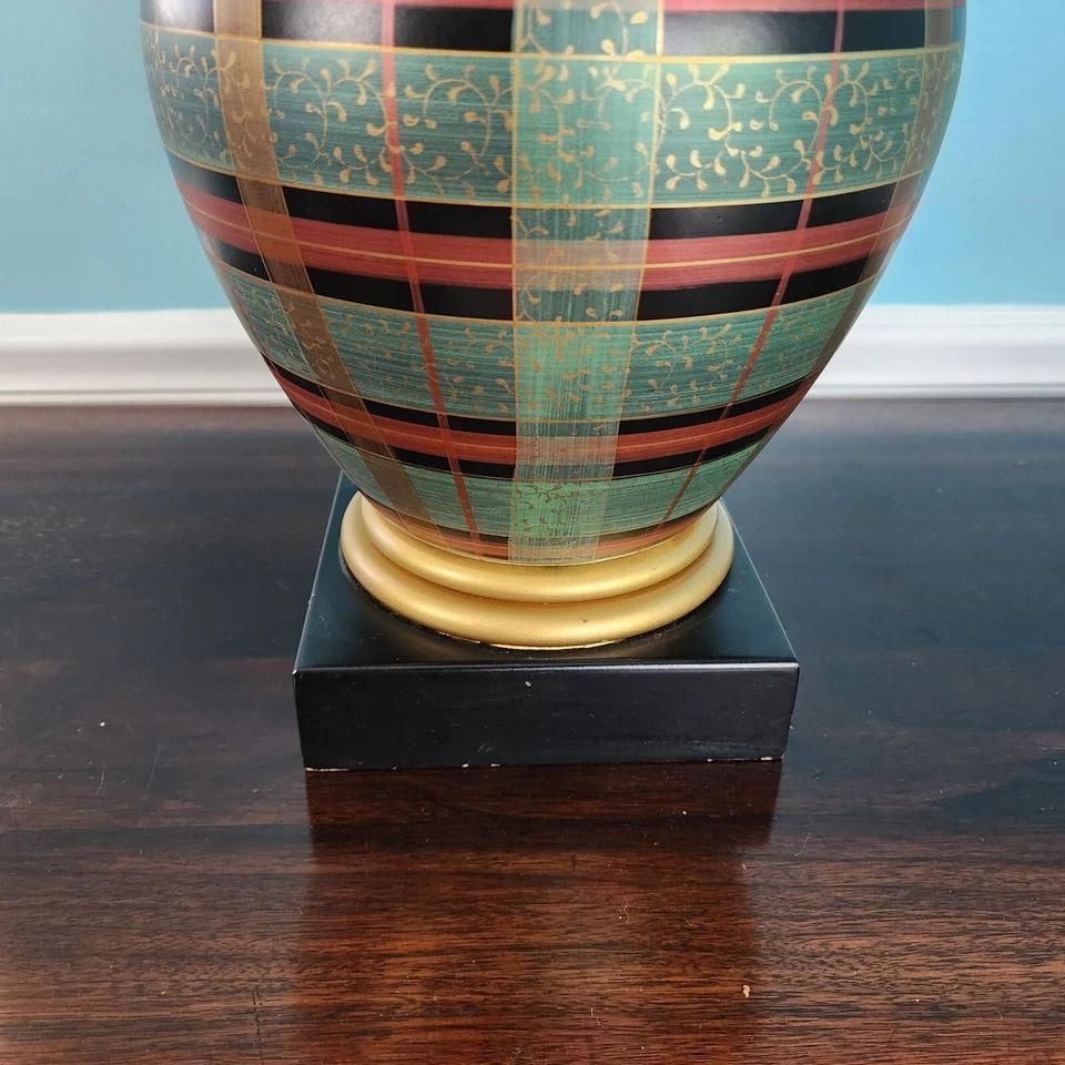 For FULL item description click on More Details Below.

Offering One Of Our Recent Palm Beach Estate Fine Lighting Acquisitions Of A
Frederick Cooper Table Lamp Porcelain with a Wood Base

Approximate Measurements in Inches
26