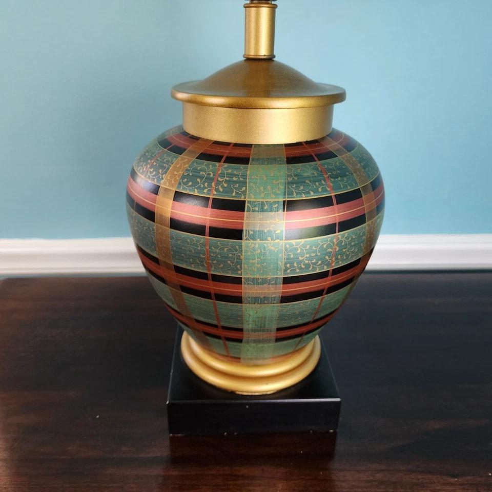 Frederick Cooper Table Lamp Porcelain In Good Condition For Sale In Lake Worth, FL