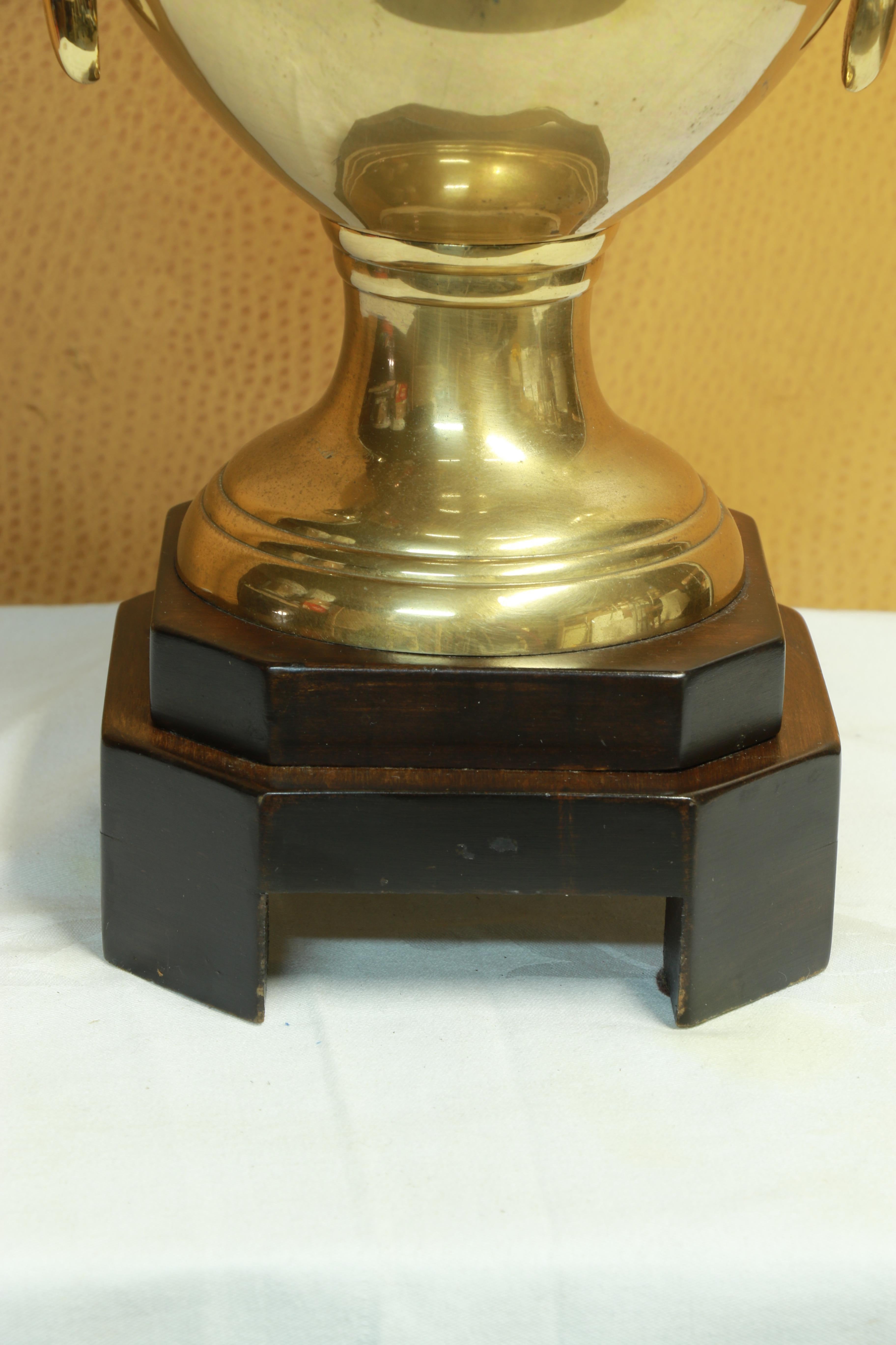 American Frederick Cooper Vintage Hollywood Regency Swan Polished Brass Table Lamp