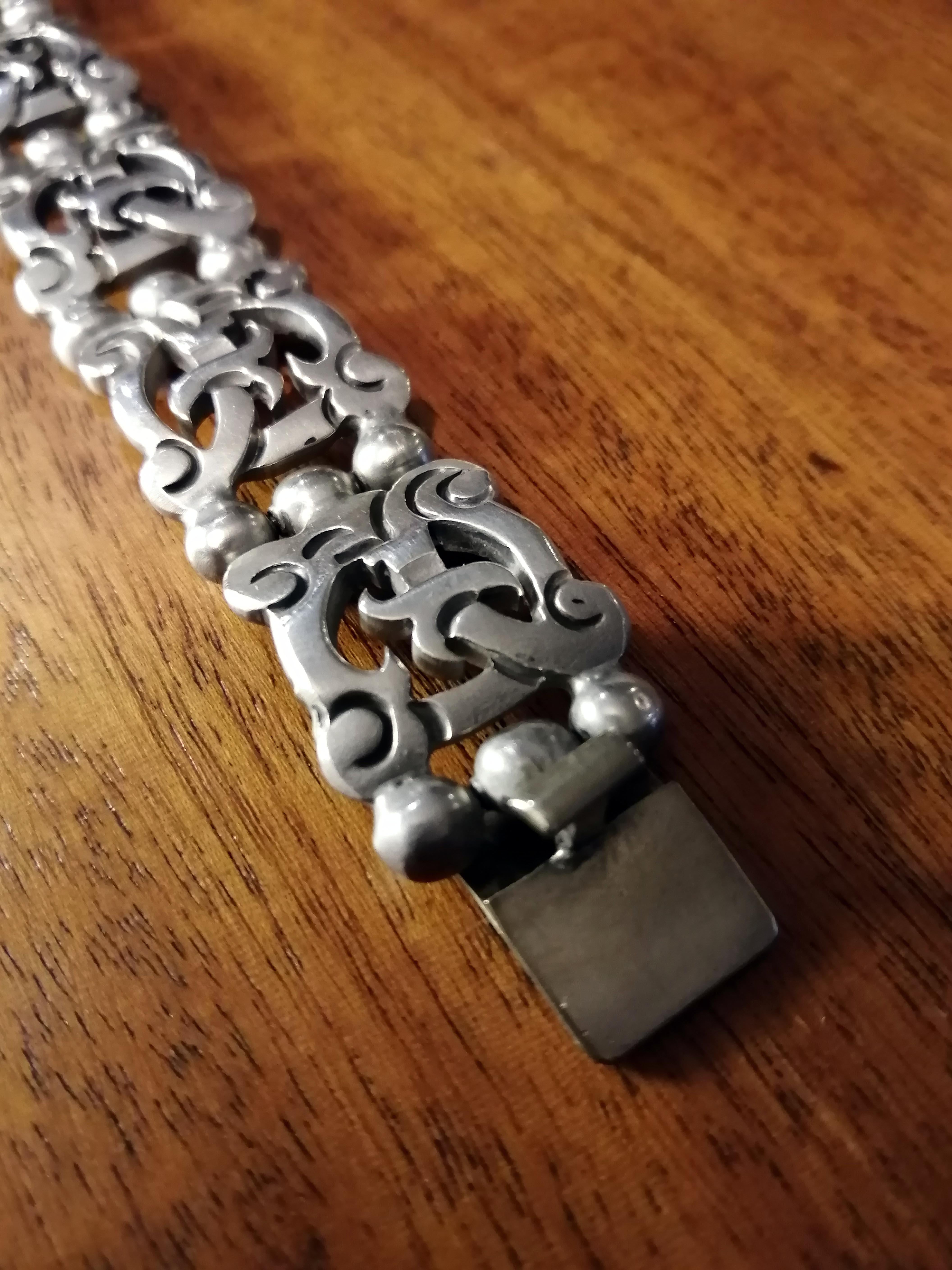 Mid-Century Modern Frederick Davis Silver Bracelet with Pre-Hispanic Style Links For Sale