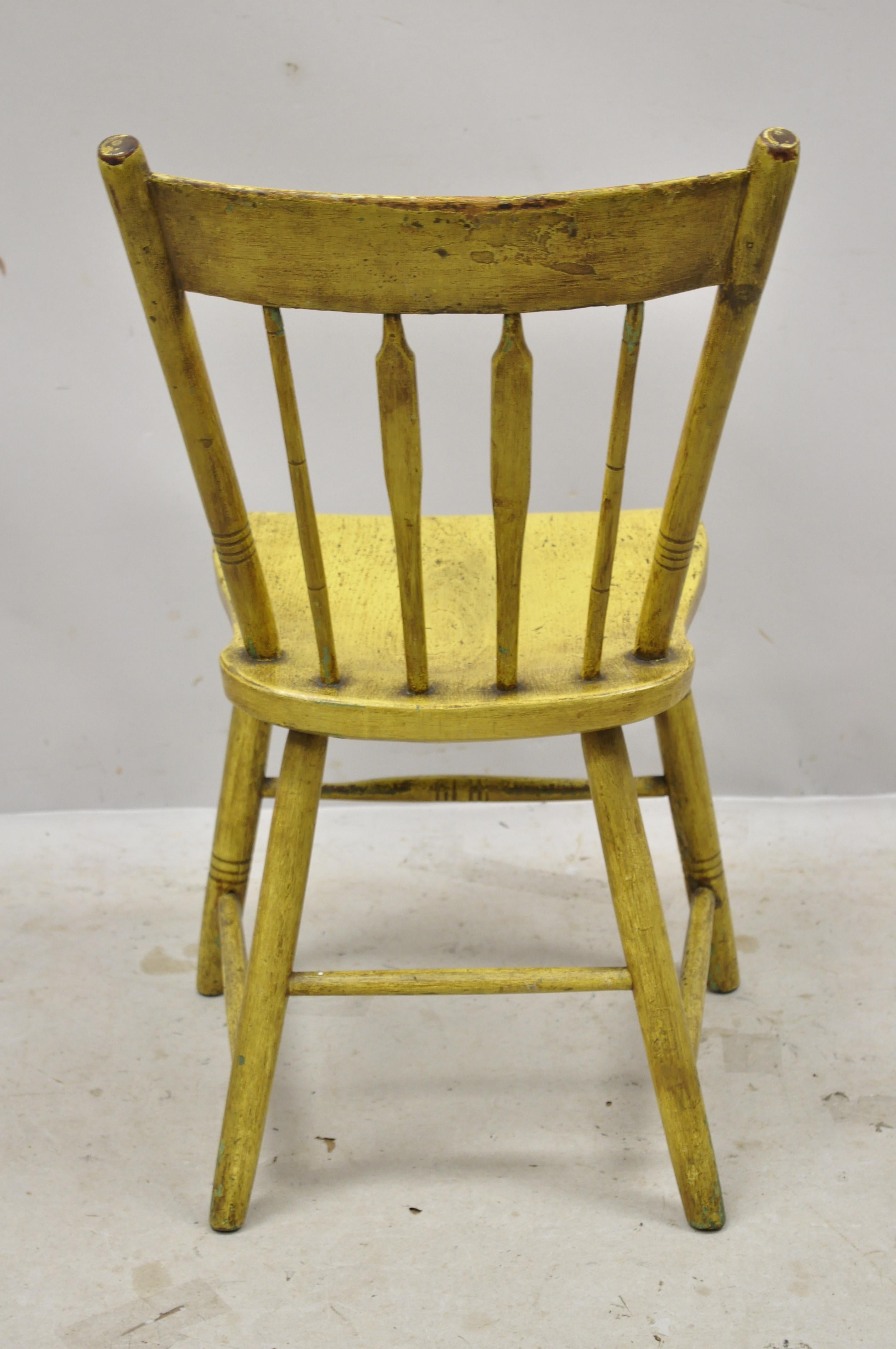 Frederick Loeser & Co Yellow American Primitive Hitchcock Painted Side Chair 'A' In Good Condition For Sale In Philadelphia, PA