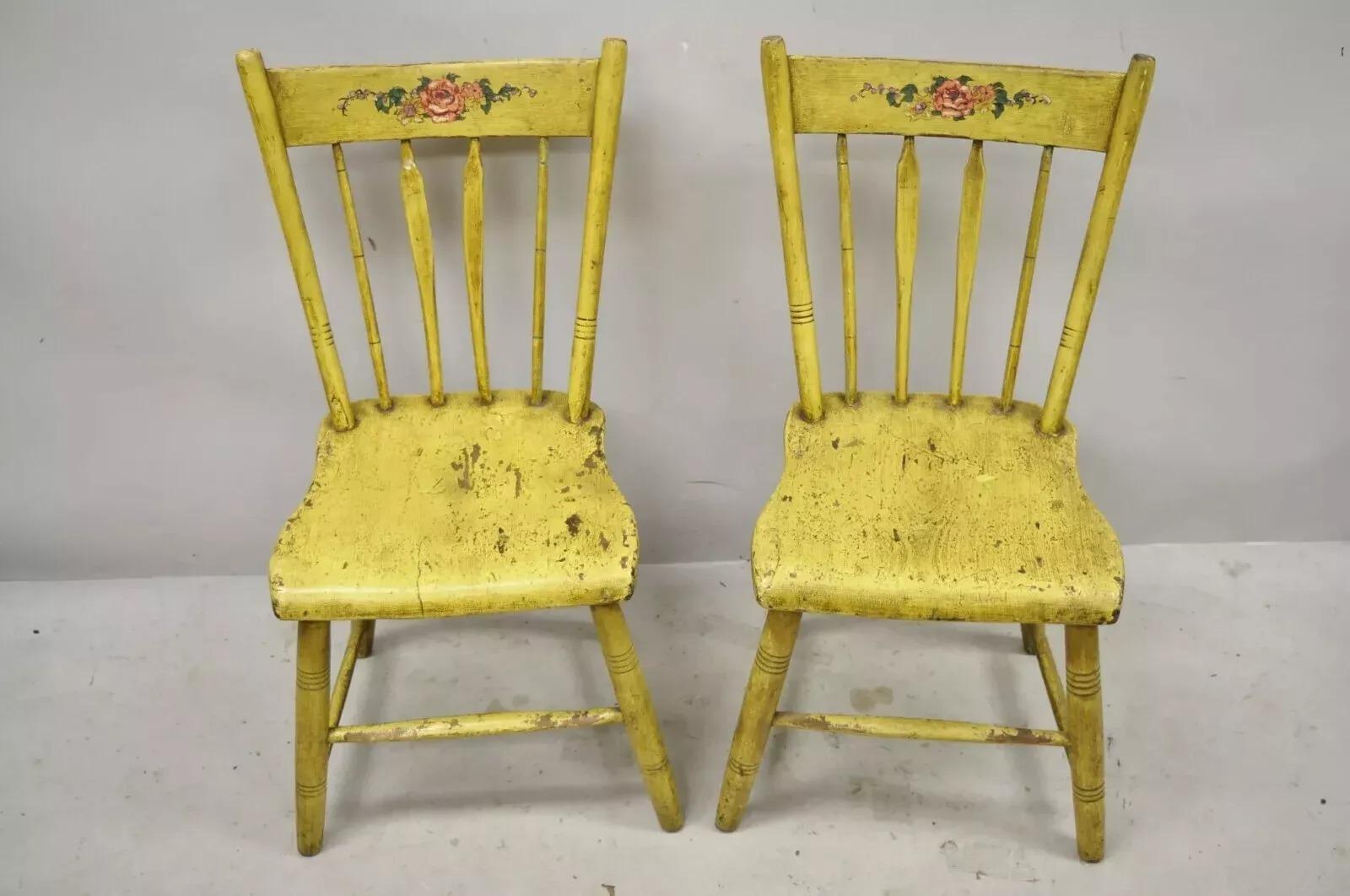 Paire de chaises d'appoint jaune Primitive Hitchcock style Frederick Loeser & Co en vente 5