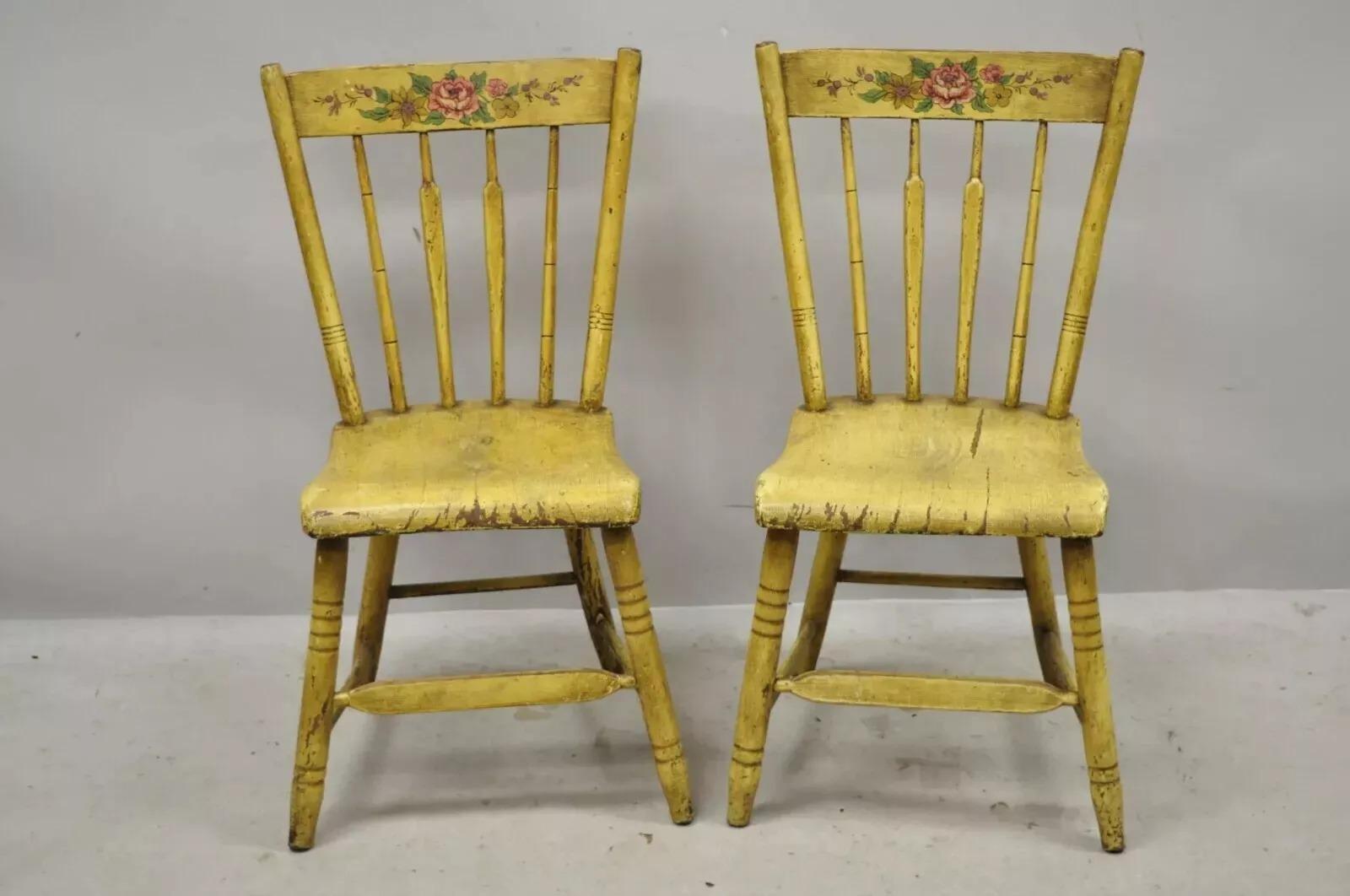 Paire de chaises d'appoint jaune Primitive Hitchcock style Frederick Loeser & Co en vente 5