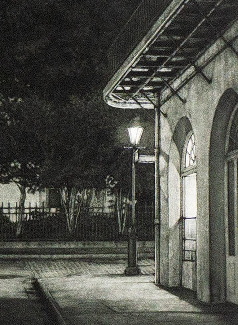 Dieser Garten im French Quarter ist ein ruhiger Zufluchtsort mit einer beleuchteten Christusstatue, der nicht weit von der lärmenden Bourbon Street von New Orleans entfernt ist.  William Faulkner lebte und schrieb seinen ersten Roman 