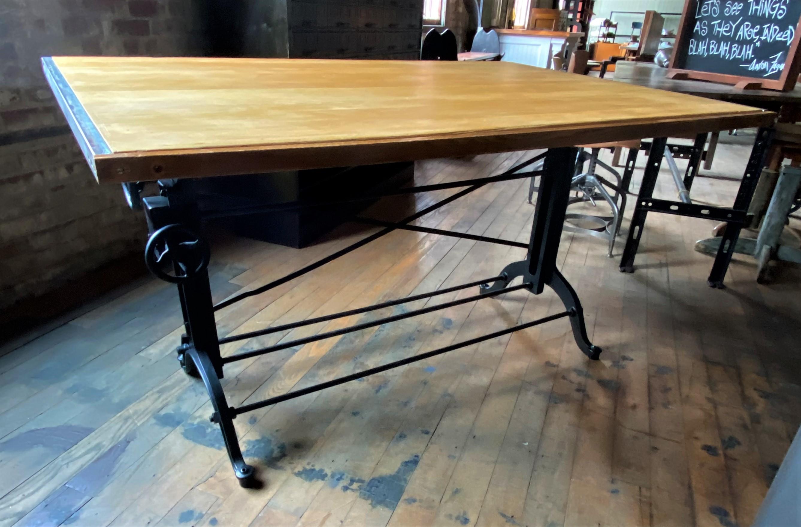 Cast iron base drafting table

Overall dimensions: 38