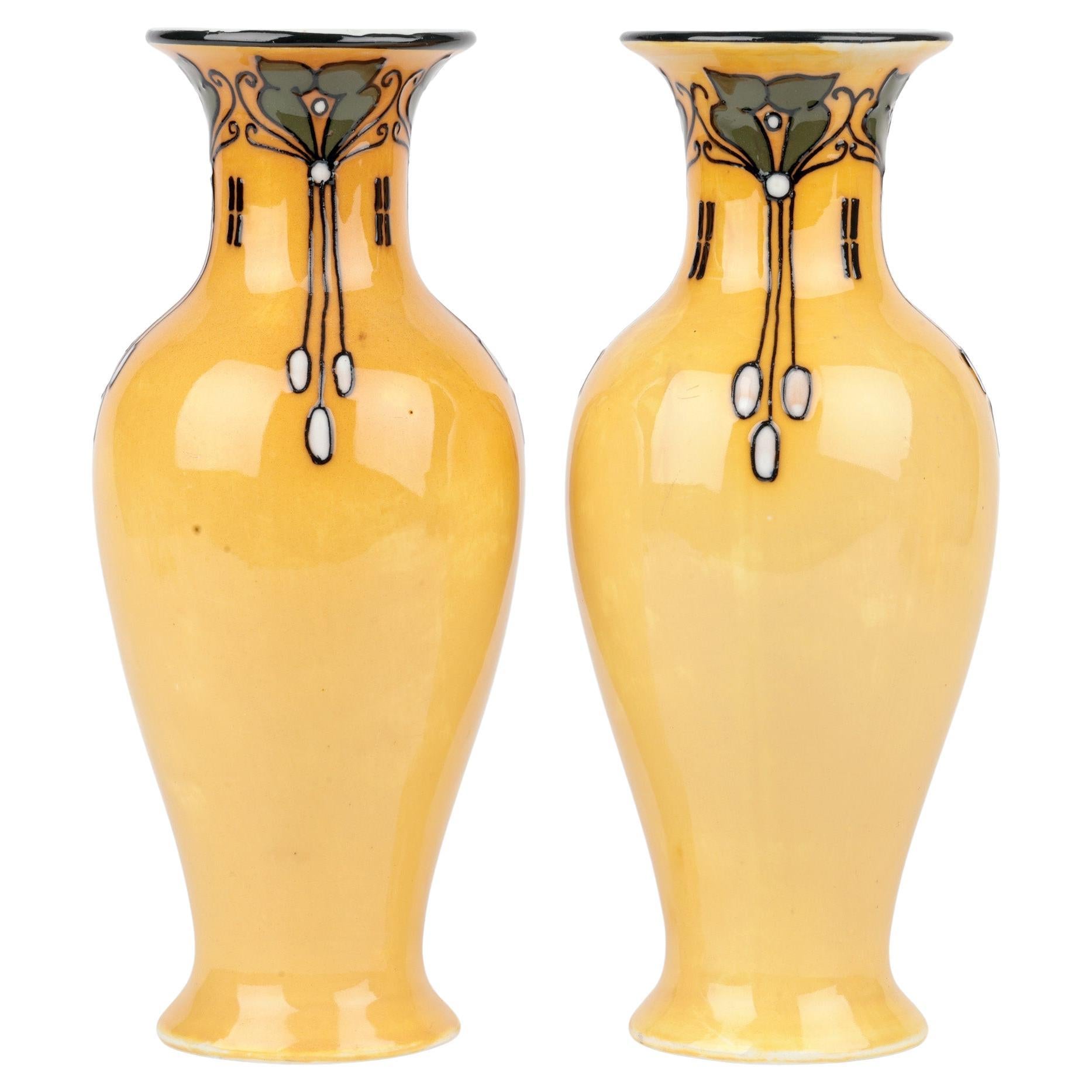 Années 1910 Vases et récipients