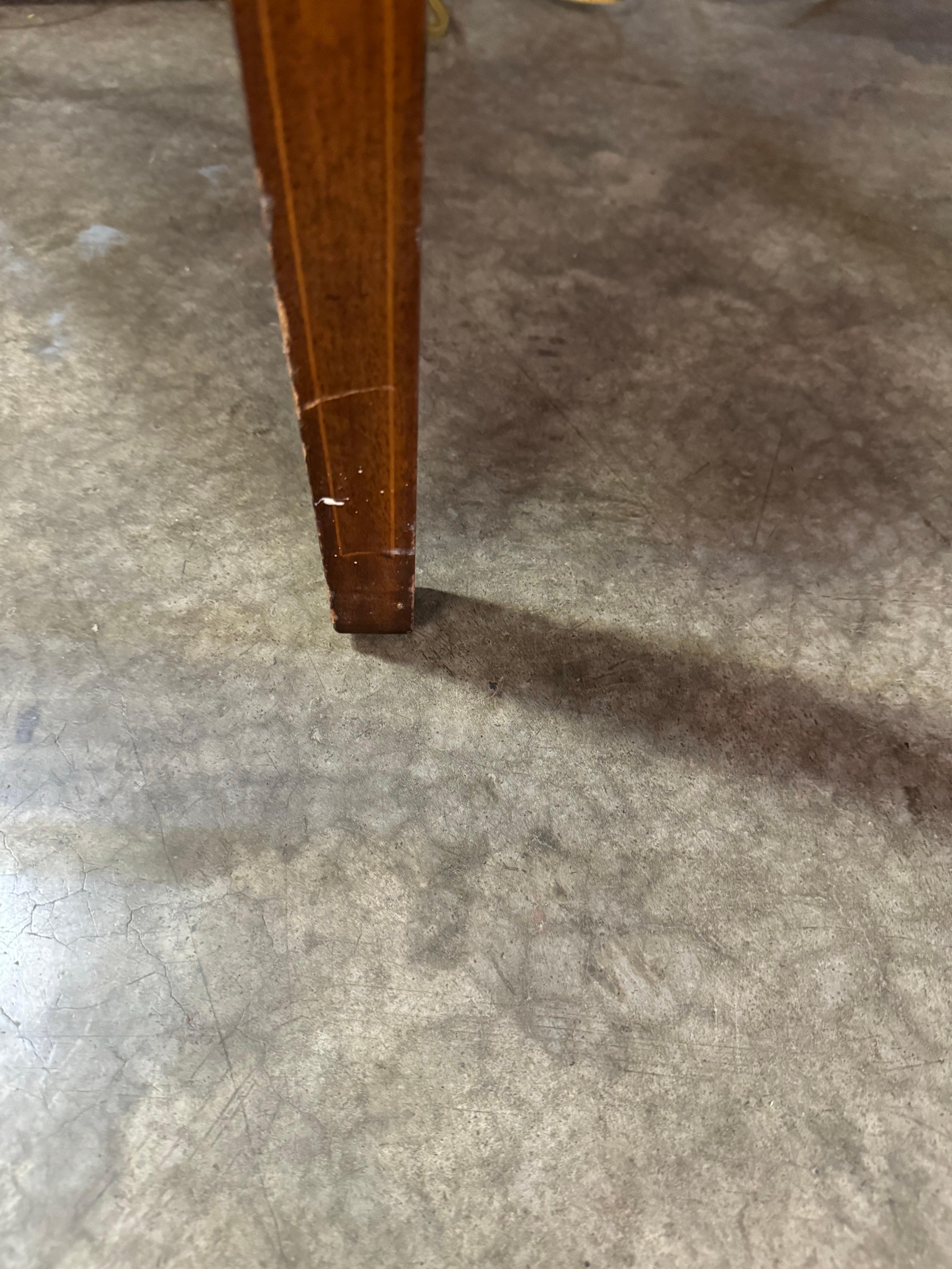Ottone Credenza in mogano Frederick Tibbenham in vendita