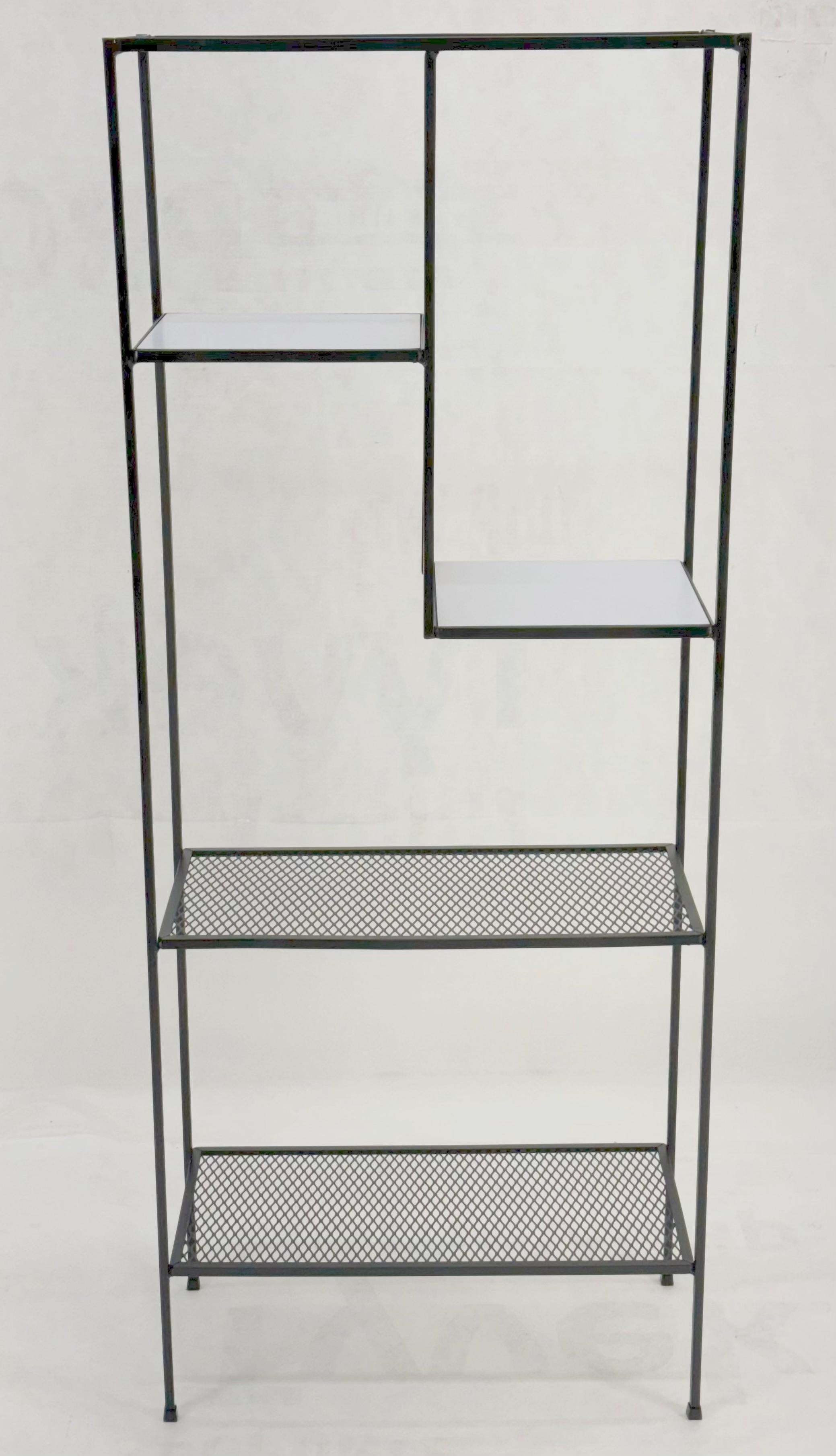 Americano Frederick Weinberg Ferro smalto bianco e rete metallica Scaffali Etagere MINT! in vendita