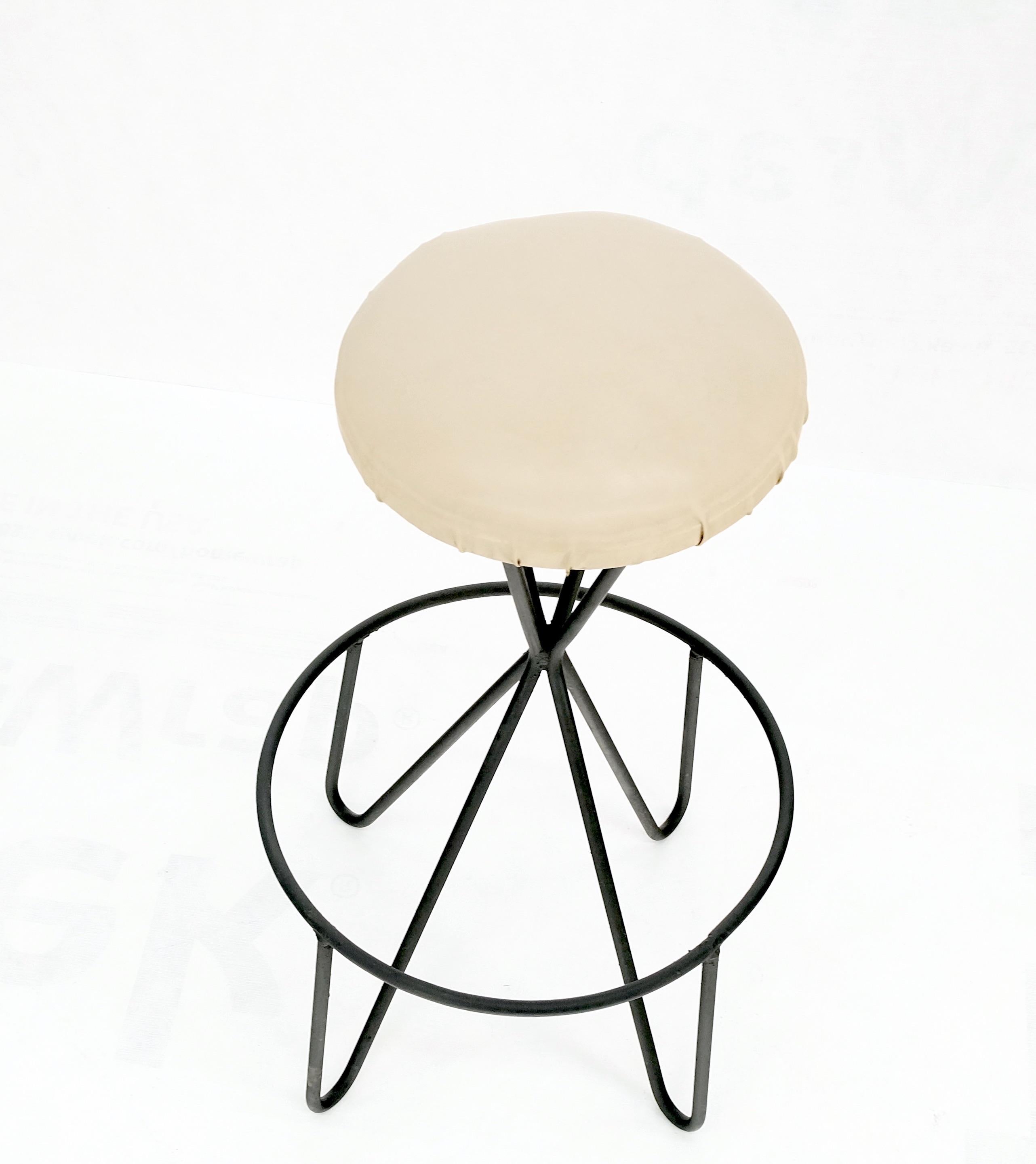 American Frederick Weinberg Mid-Century Modern circa 1970s Wire Base Barstool  For Sale