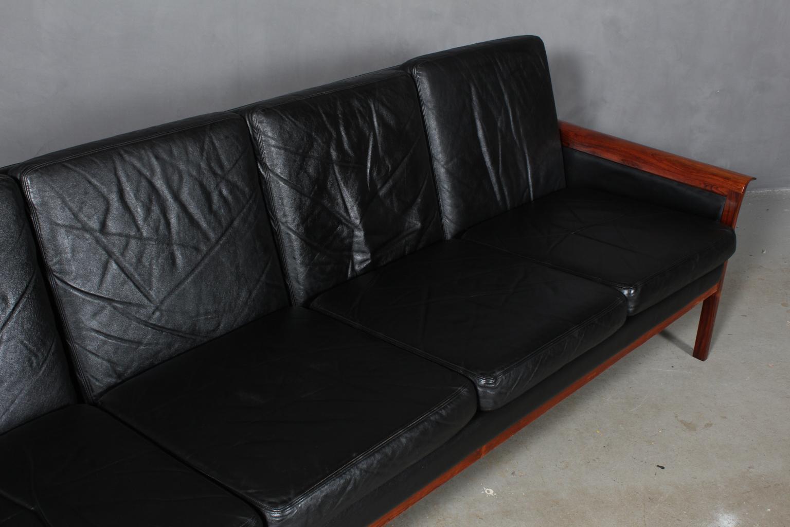 fredrik kayser sofa