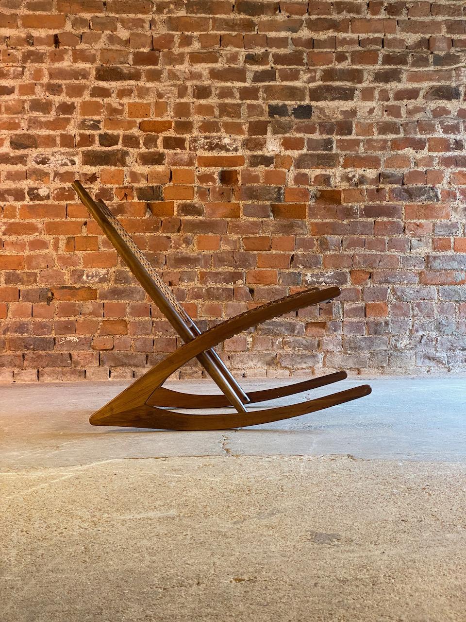 Frederik Kayser model 599 teak rocking chair, Norway circa 1960s
Stunning Mid-Century Modern Frederik Kayser for Vatne Mobler, Model 599 Afromosia teak with cord weave rocking chair, Norway circa 1960s, with woven cord backrest and seat, a simply