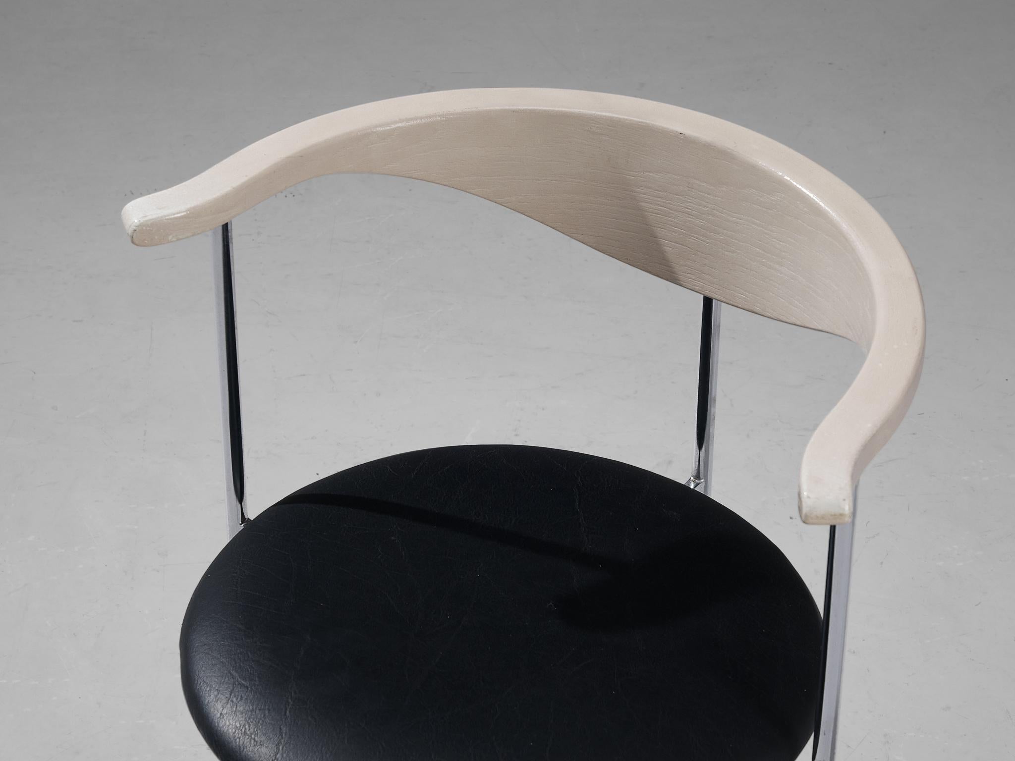 Scandinave moderne Frederik Sieck - Paire de chaises en noir et blanc en vente