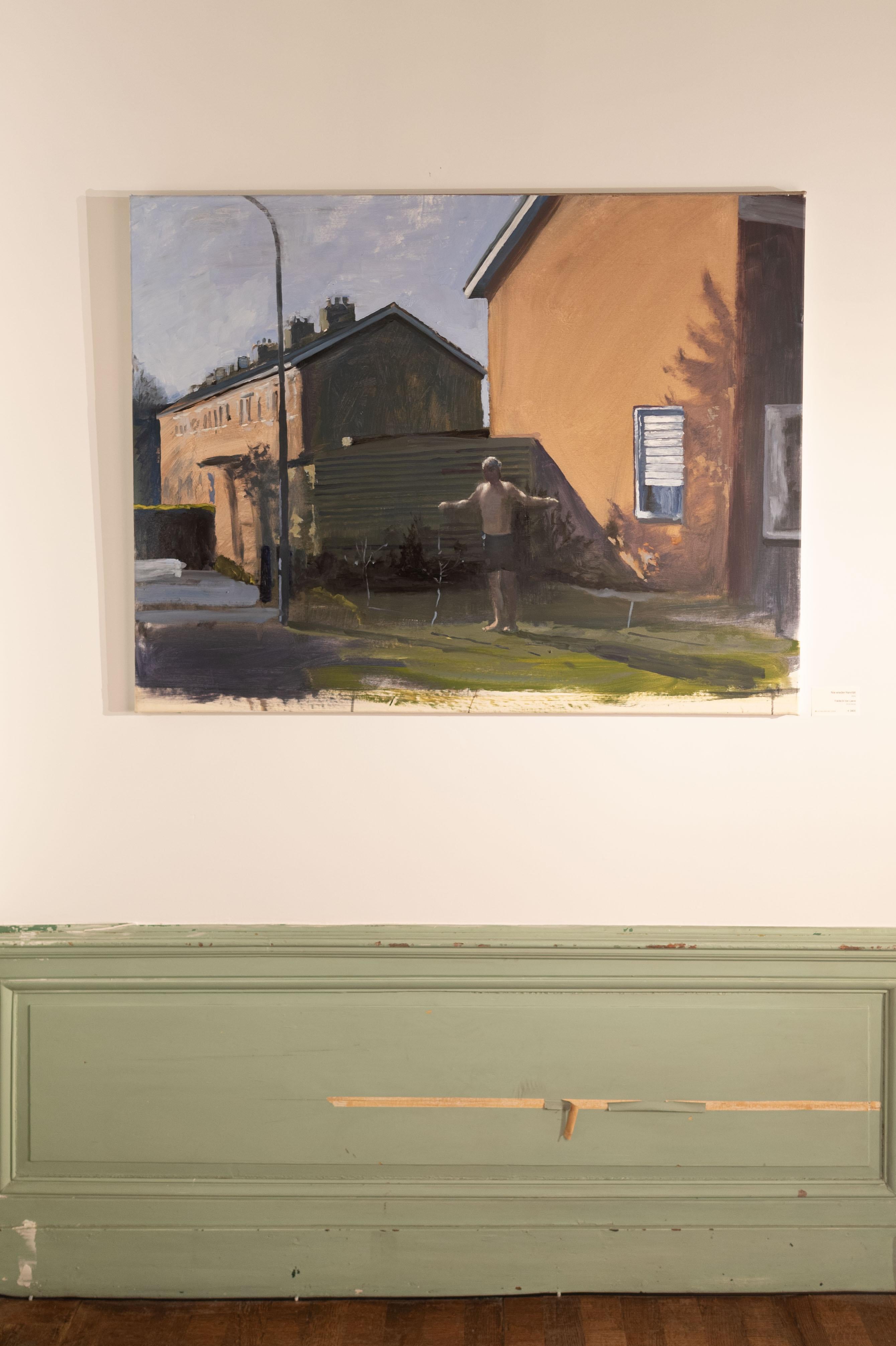Quadro realistico a olio su tela di un ragazzo davanti a una casa - Painting di Frederik Van Laere