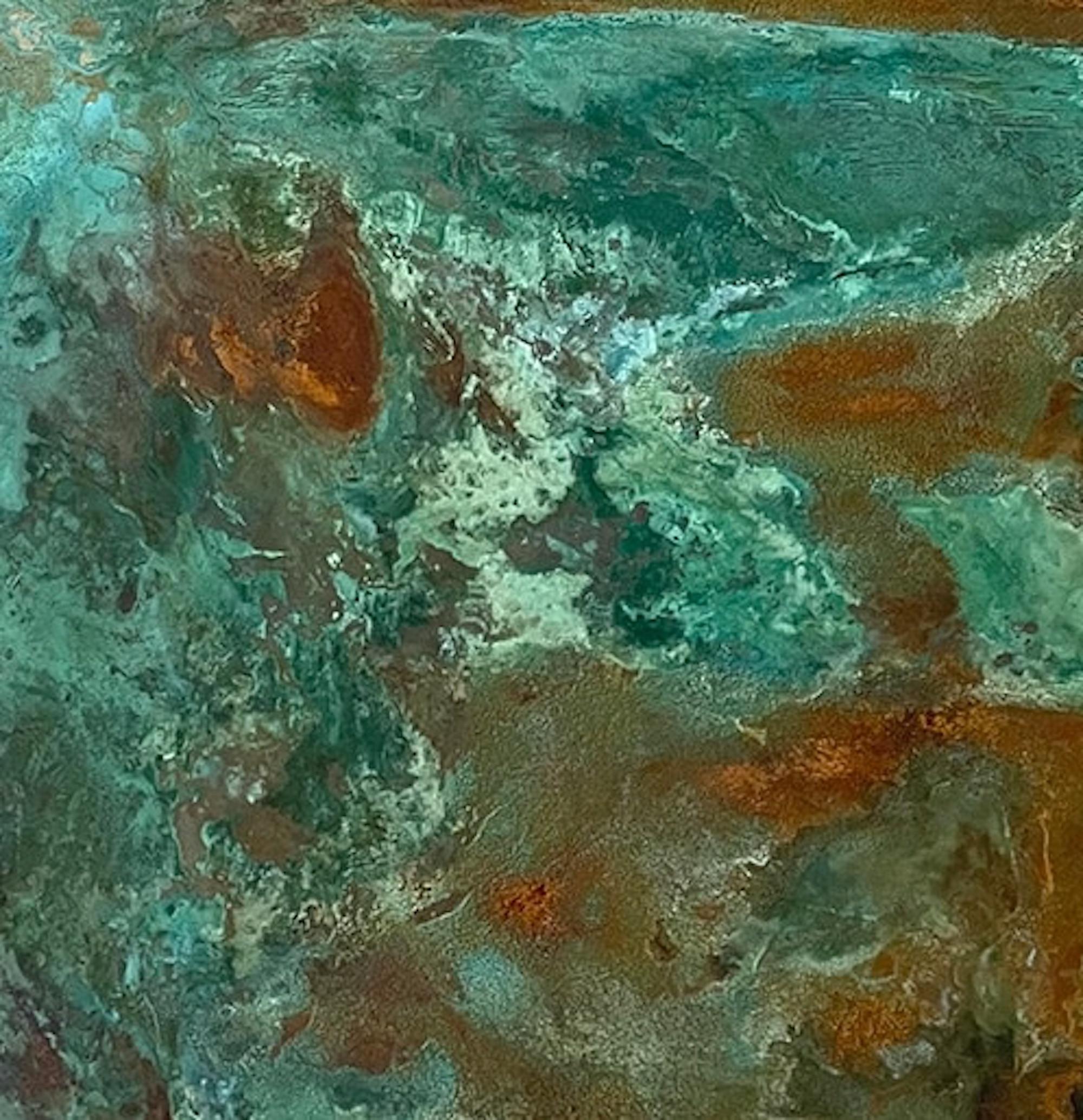 All the Sun on the Sea II ist ein einzigartiges Gemälde der französischen zeitgenössischen Künstlerin Frédérique Domergue. Dieses Gemälde besteht aus oxidiertem Zink und Bronzeblättern auf einer Aluminiumtafel, die mit Bienenwachs patiniert wurde.