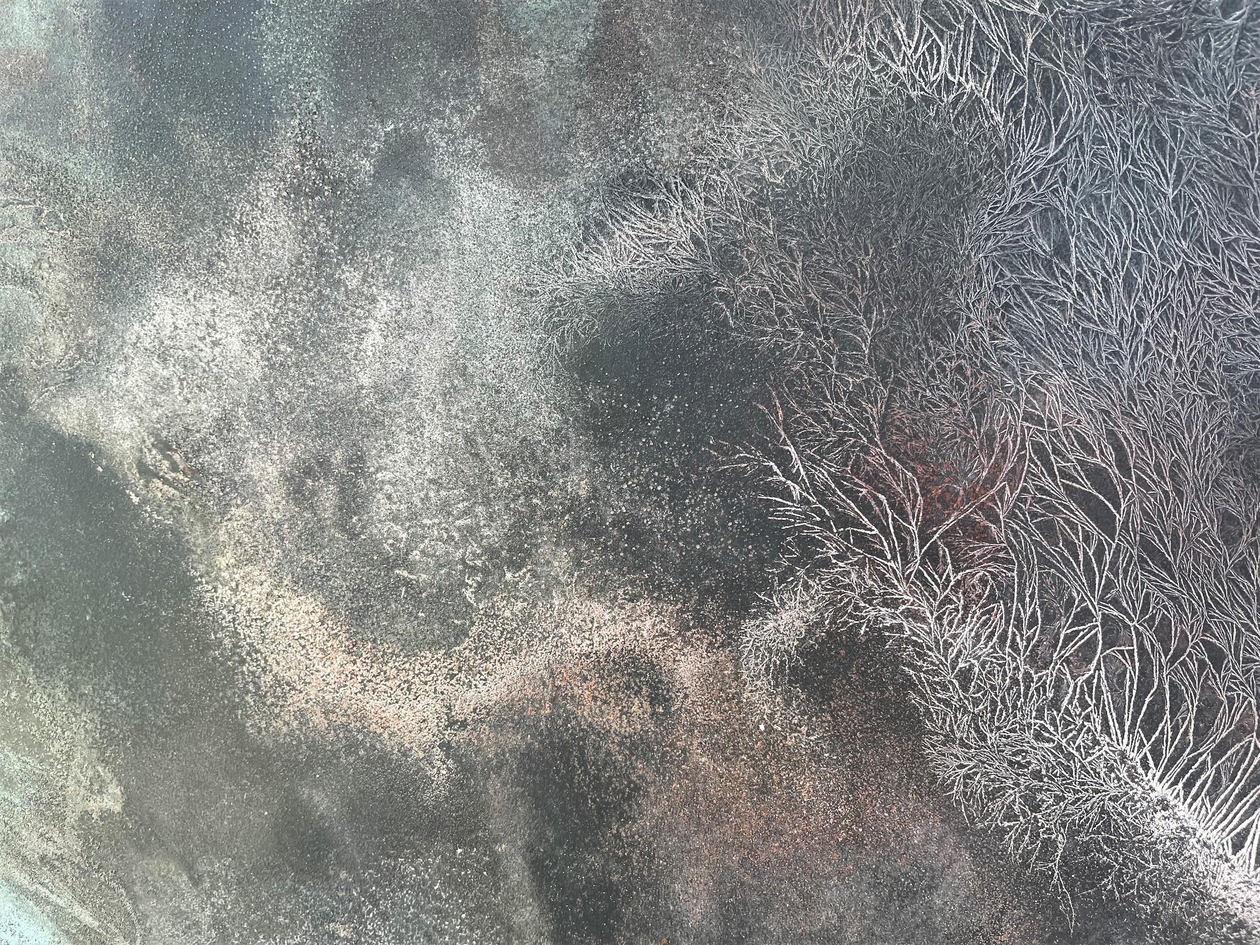 Confluences II von Frédérique Domergue - Abstrakte Malerei auf Metallblättern, Meer im Angebot 8