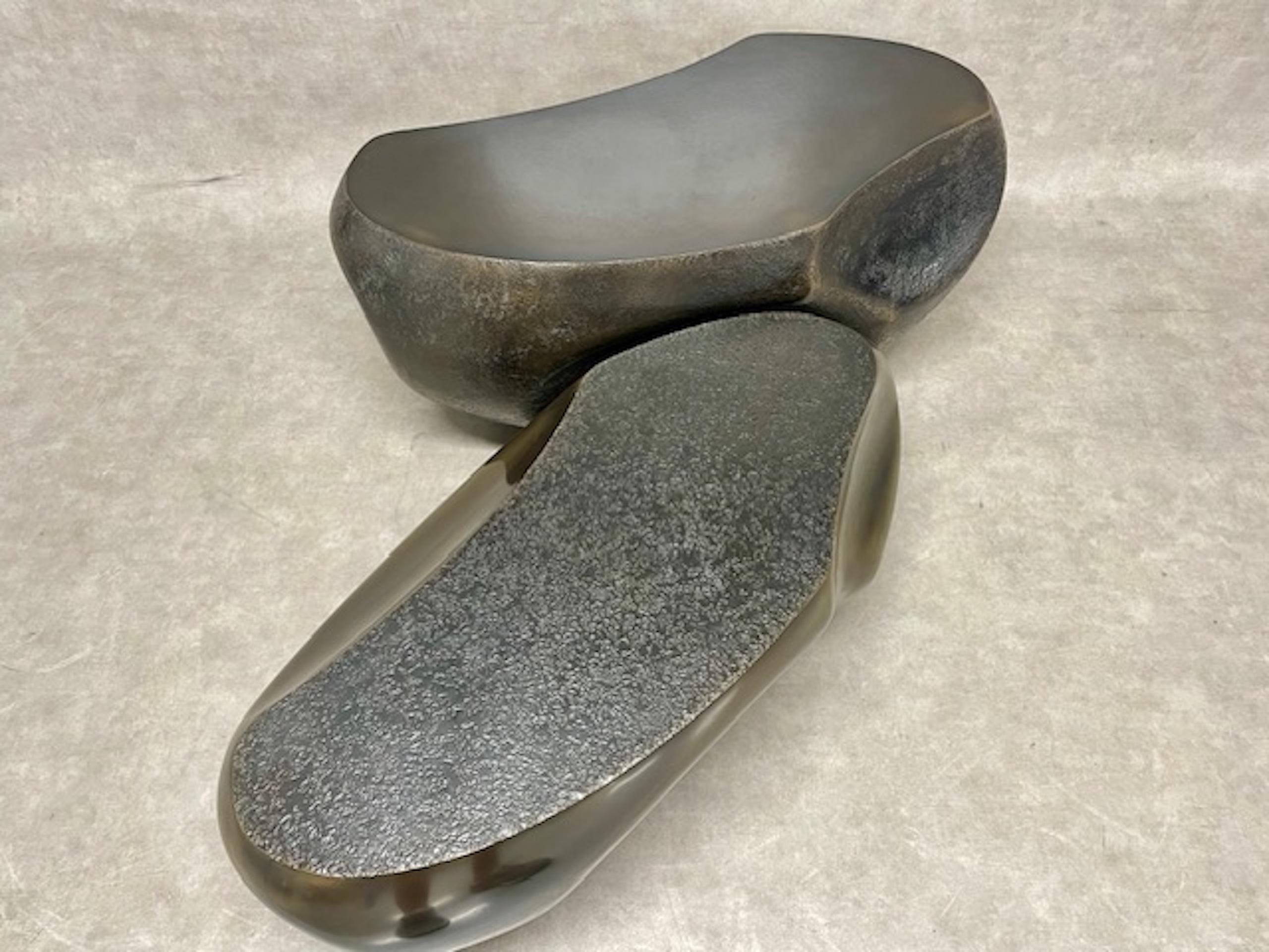 Kieselstein Skulptur von Frédérique Domergue - Abstrakte Skulptur aus Metall, Kupfer im Angebot 7