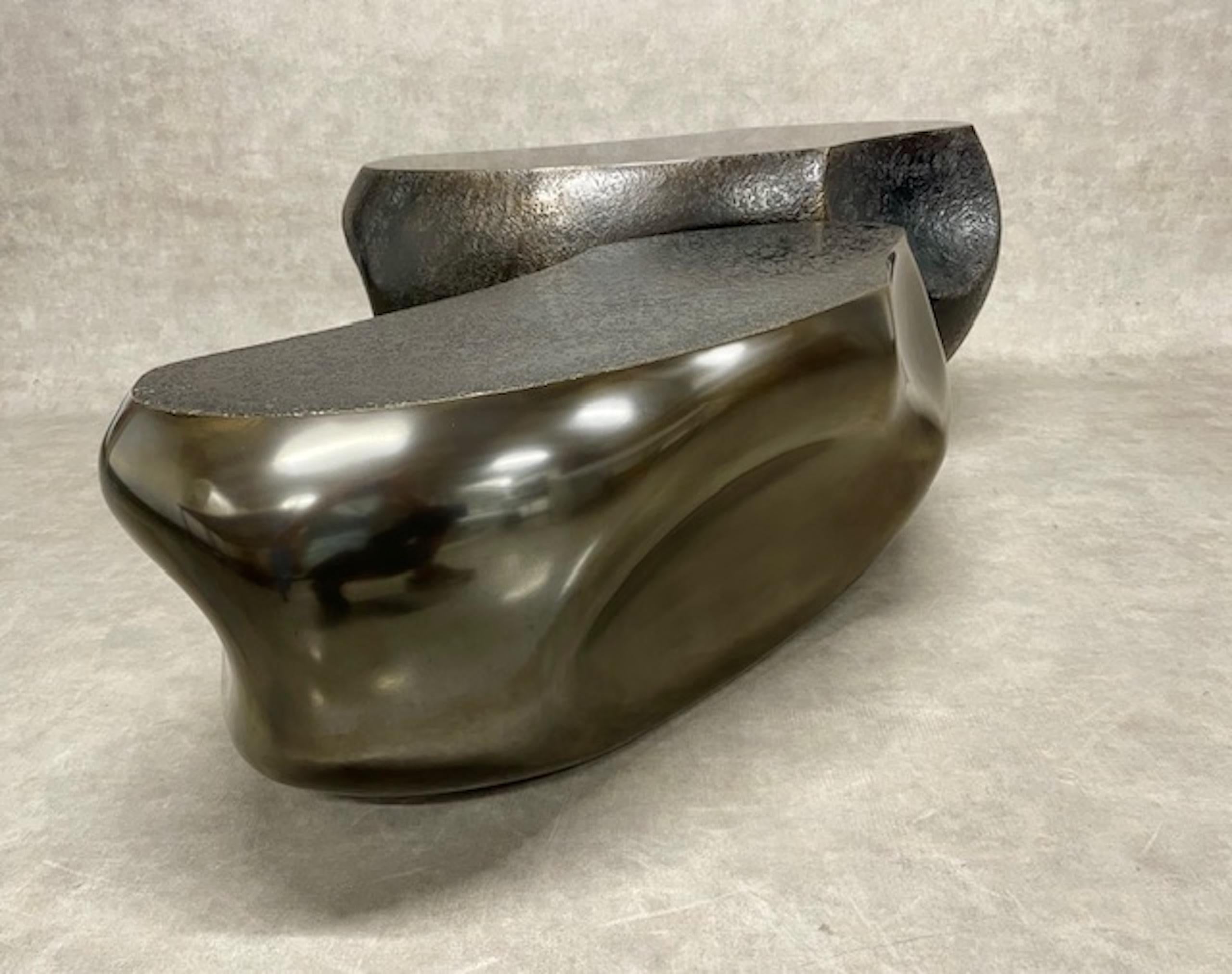 Kieselstein Skulptur von Frédérique Domergue - Abstrakte Skulptur aus Metall, Kupfer im Angebot 8