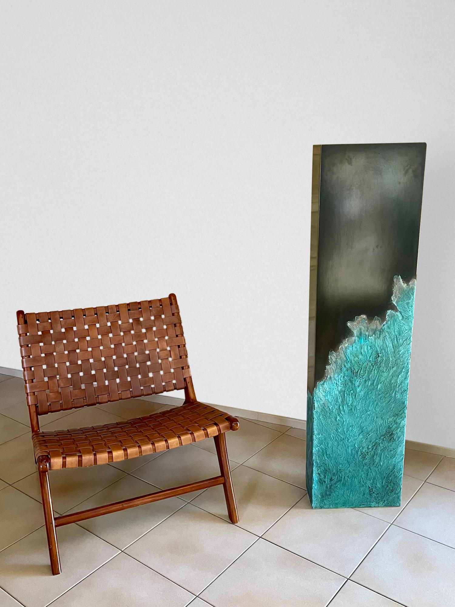 Totem (large) by Frédérique Domergue - Abstract metal sculpture, bronze, blue For Sale 3