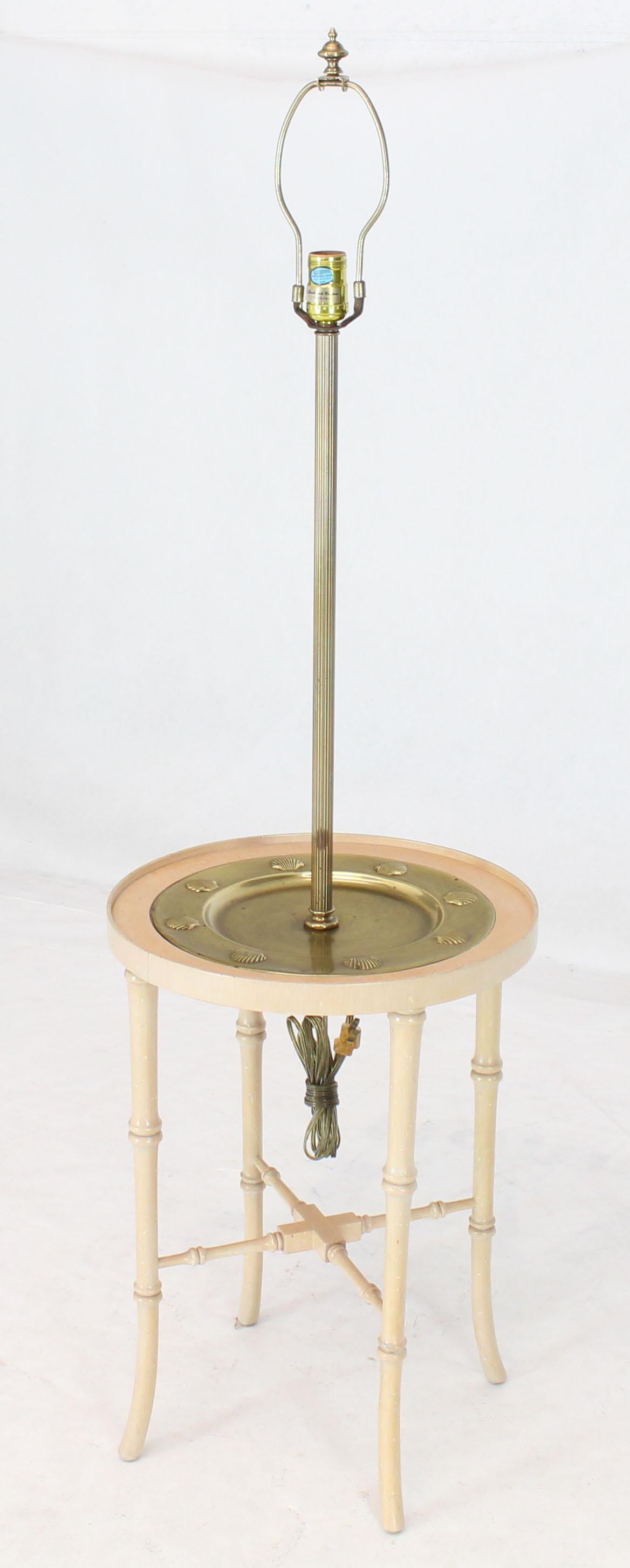 Fredrick Cooper Chicago Faux Bamboo White Wash Finish Brass Table Lamp In Excellent Condition For Sale In Rockaway, NJ