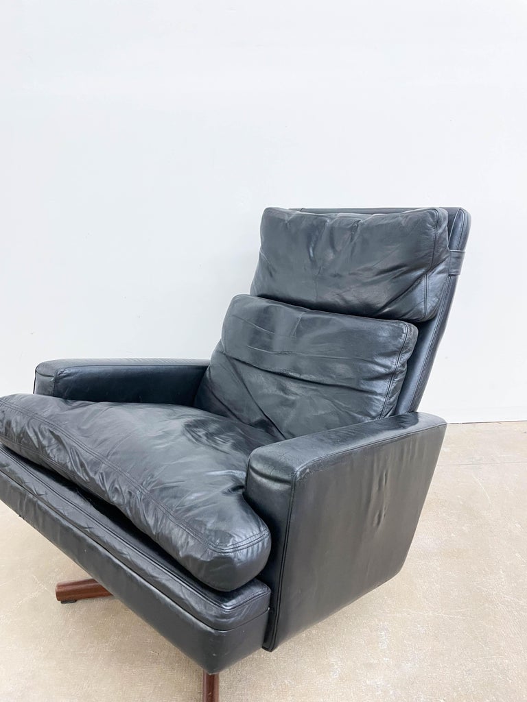 Fredrick Kayser Leather Lounge Chair For Sale 4