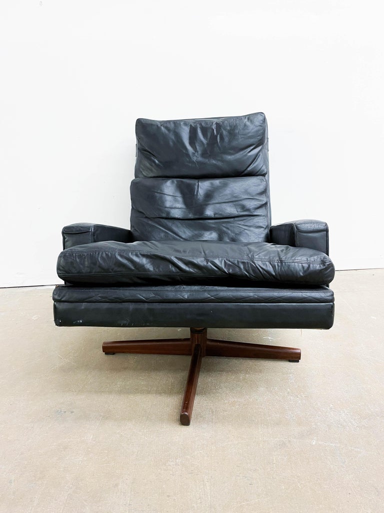 Mid-Century Modern Fredrick Kayser Leather Lounge Chair For Sale