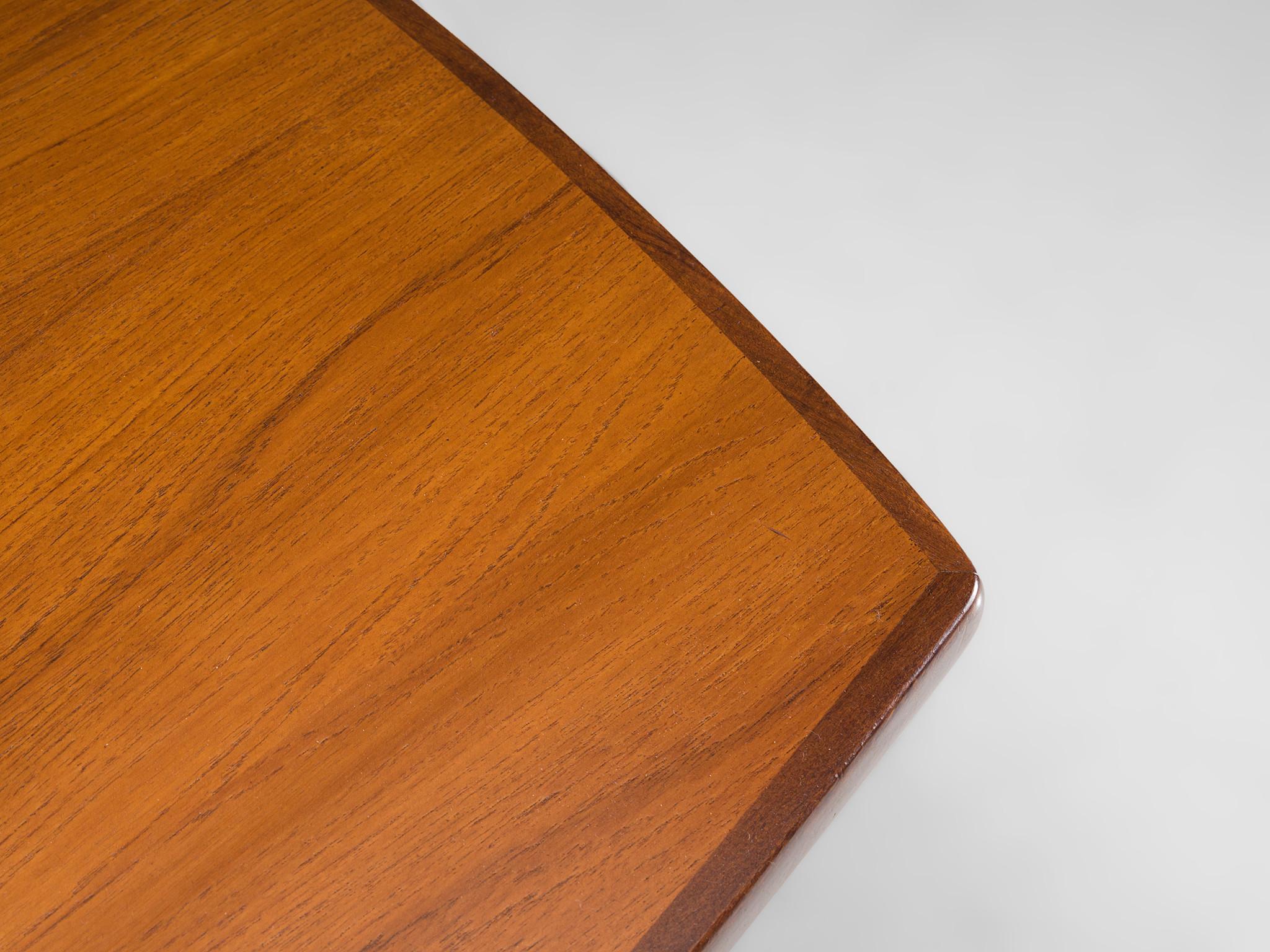 Norwegian Fredrik A. Kayser 'Captains' Extendable Dining Table in Teak and Mahogany