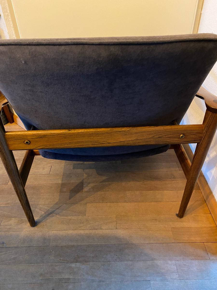 Sillón Fredrik A. Kayser de palisandro, Modelo 711 para Vatne Mobler Noruego en venta