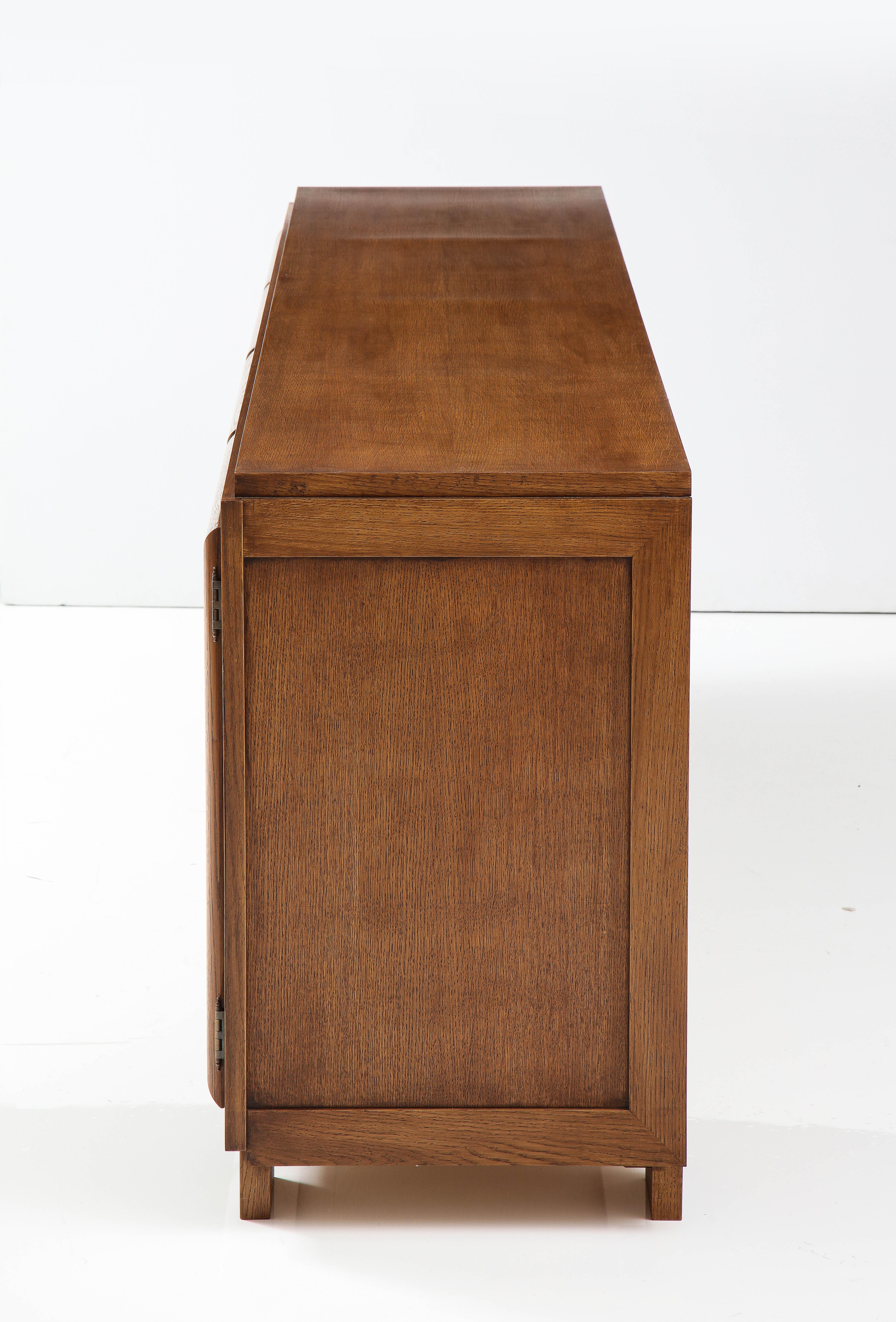 'Fredrik' Credenza artigianale a due ante su ordinazione in Oak Solid in vendita 3