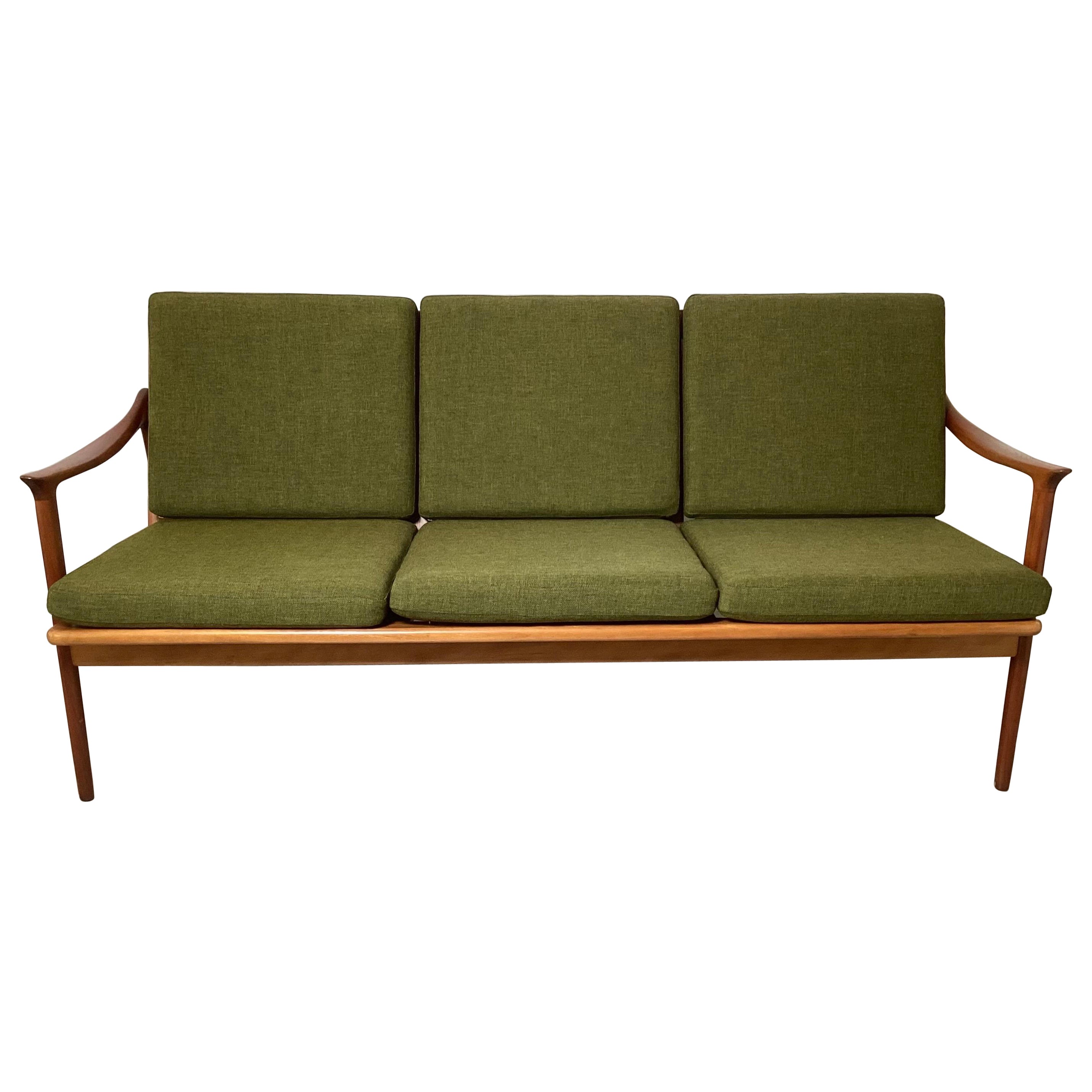 Fredrik Kayser 3 seat upholstered sofa with original fabric en vente