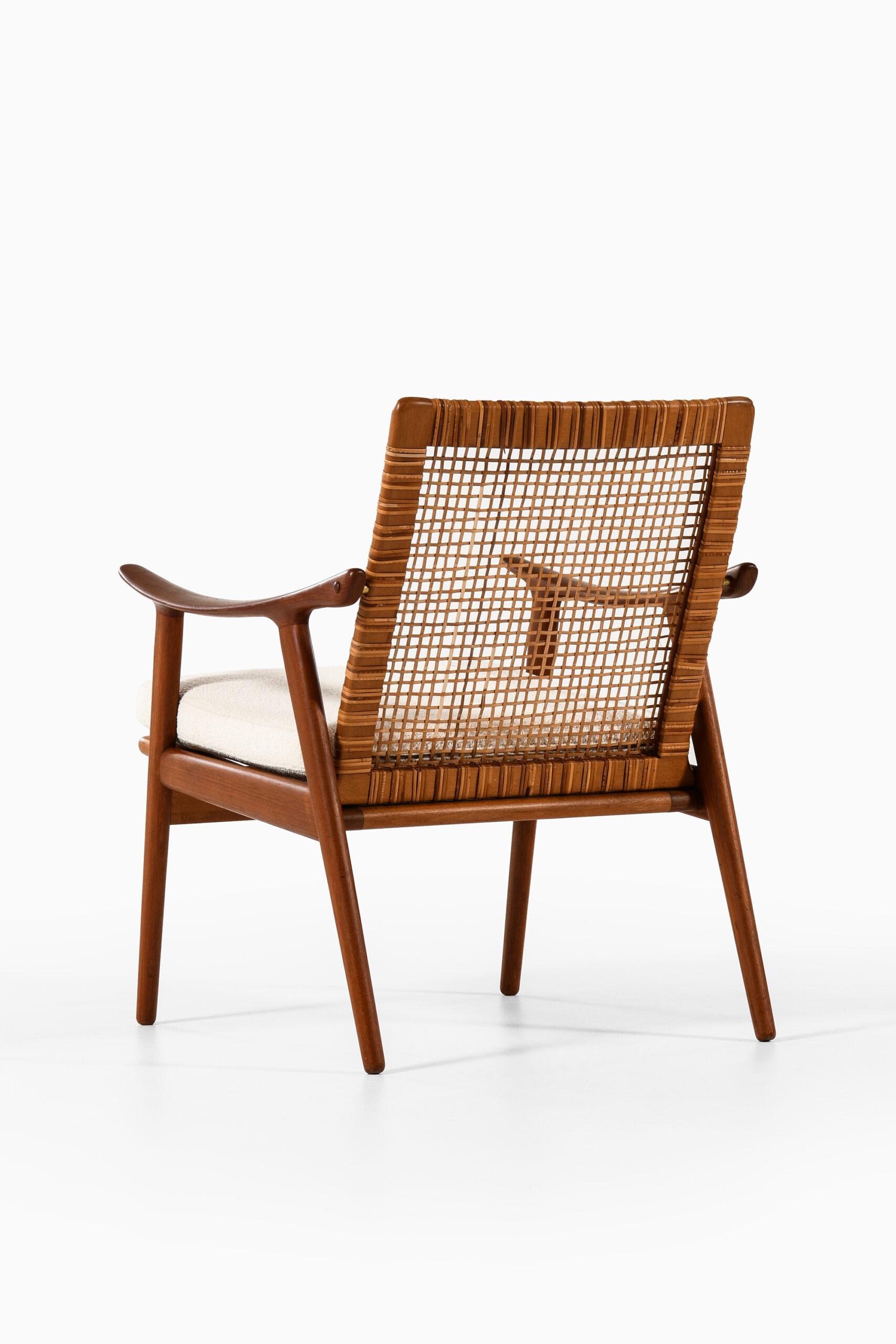Bouclé Fredrik Kayser Easy Chair Produced by Vatne Møbler For Sale