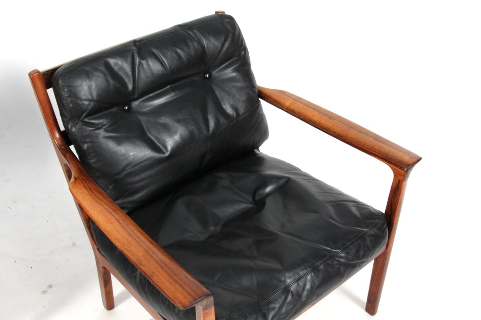 Scandinavian Modern Fredrik Kayser Lounge Chair in Rosewood and Black Original Leather, 1960s