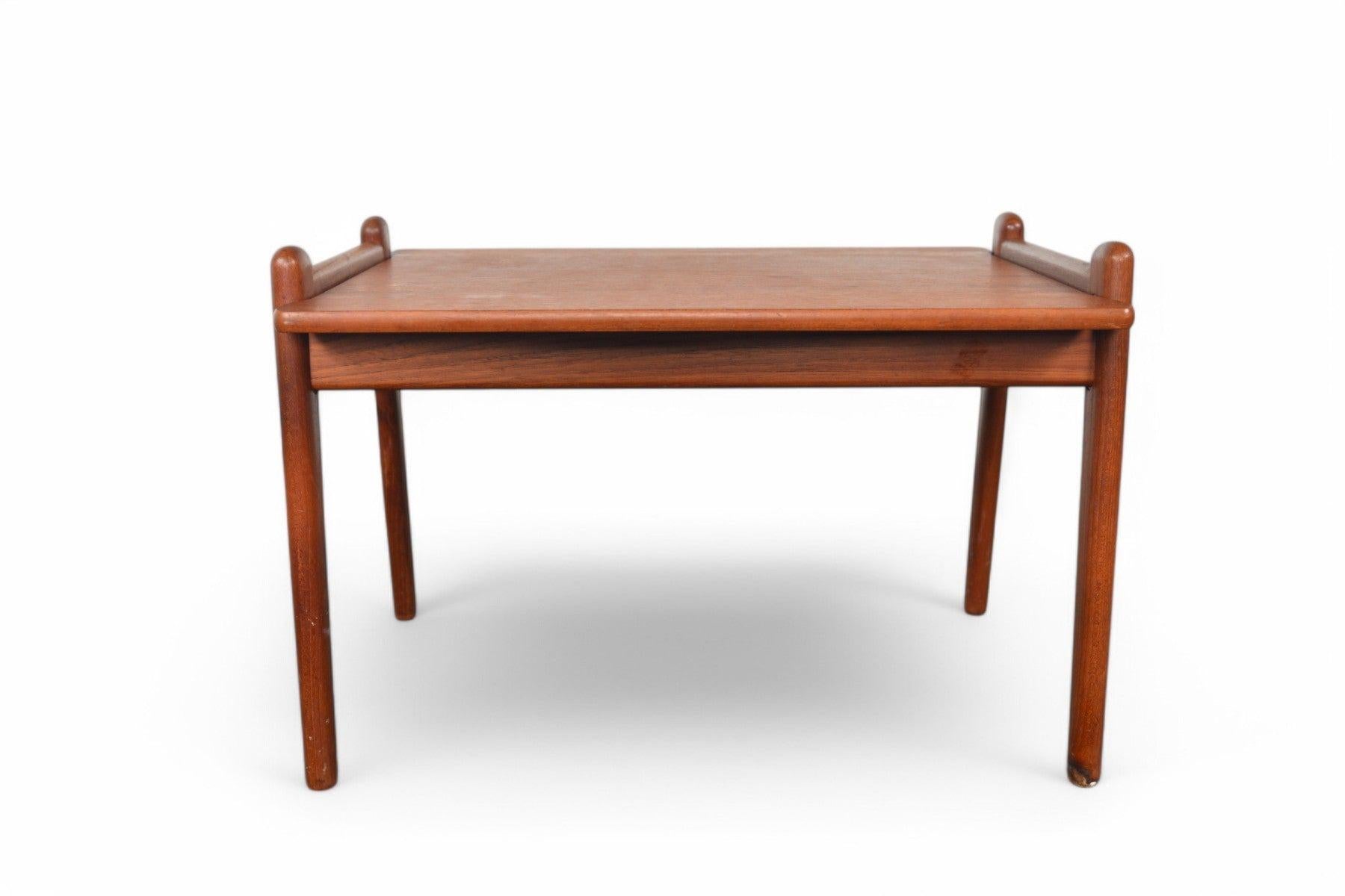 Fredrik Kayser modèle 563 en teck Bon état - En vente à Berkeley, CA