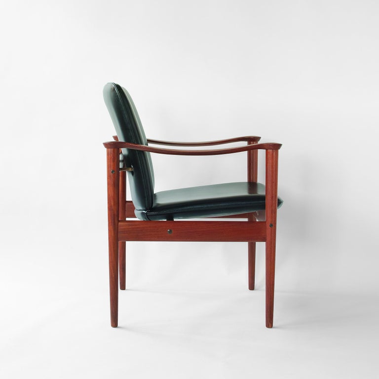 Fredrik Kayser Model 710 Armchair For Sale 8