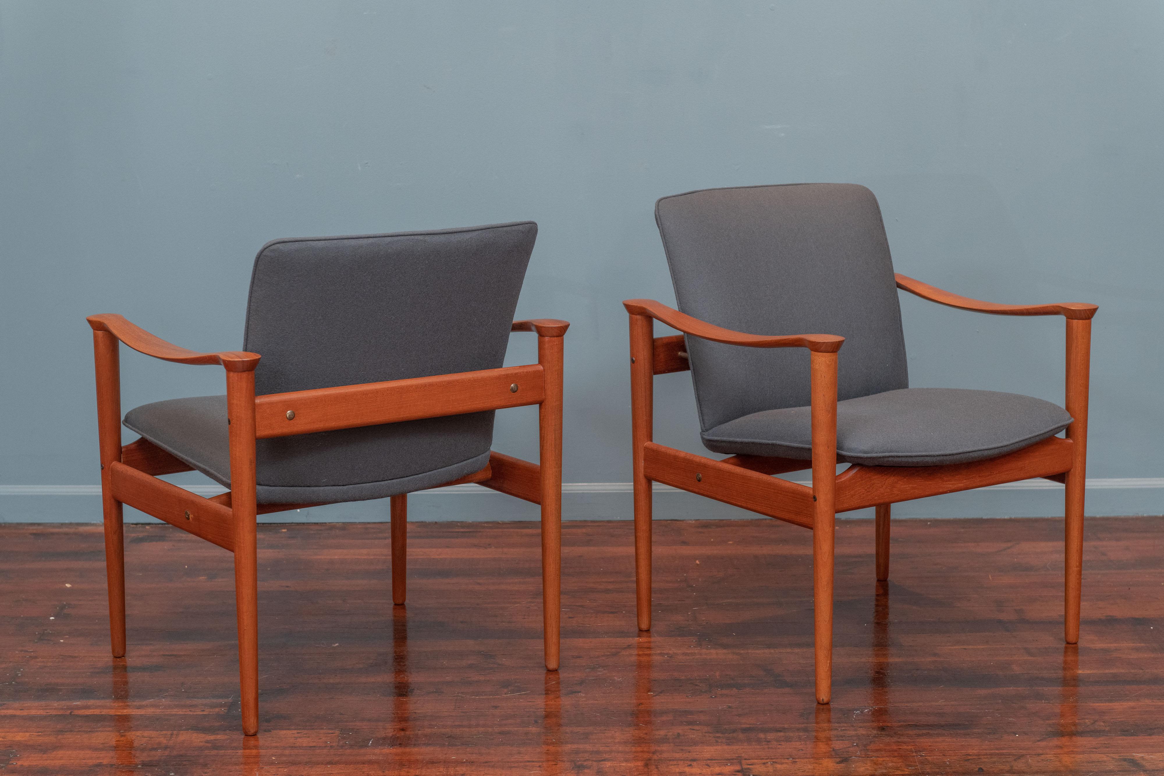 Scandinavian Modern Fredrik Kayser Model-711 Lounge Chairs for Vatne Lenestolfabrik