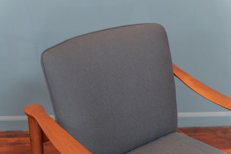 Mid-20th Century Fredrik Kayser Model-711 Lounge Chairs for Vatne Lenestolfabrik For Sale