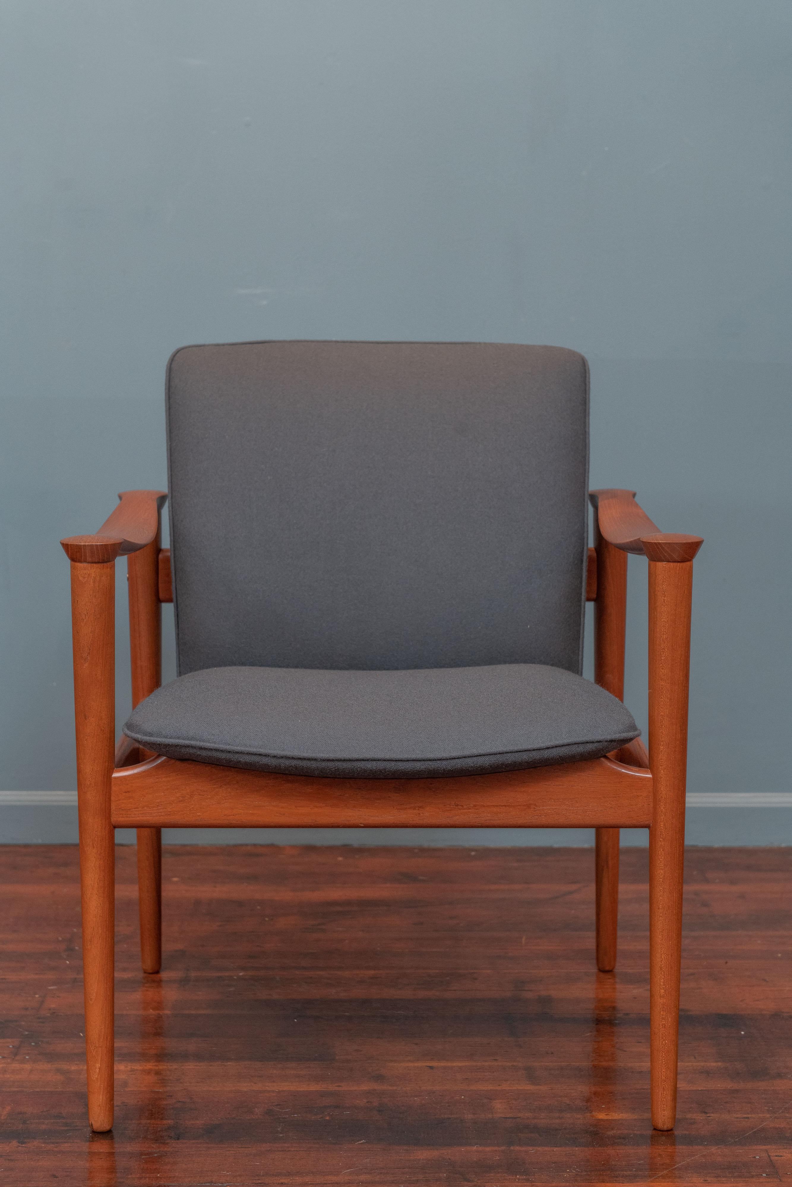 Mid-20th Century Fredrik Kayser Model-711 Lounge Chairs for Vatne Lenestolfabrik
