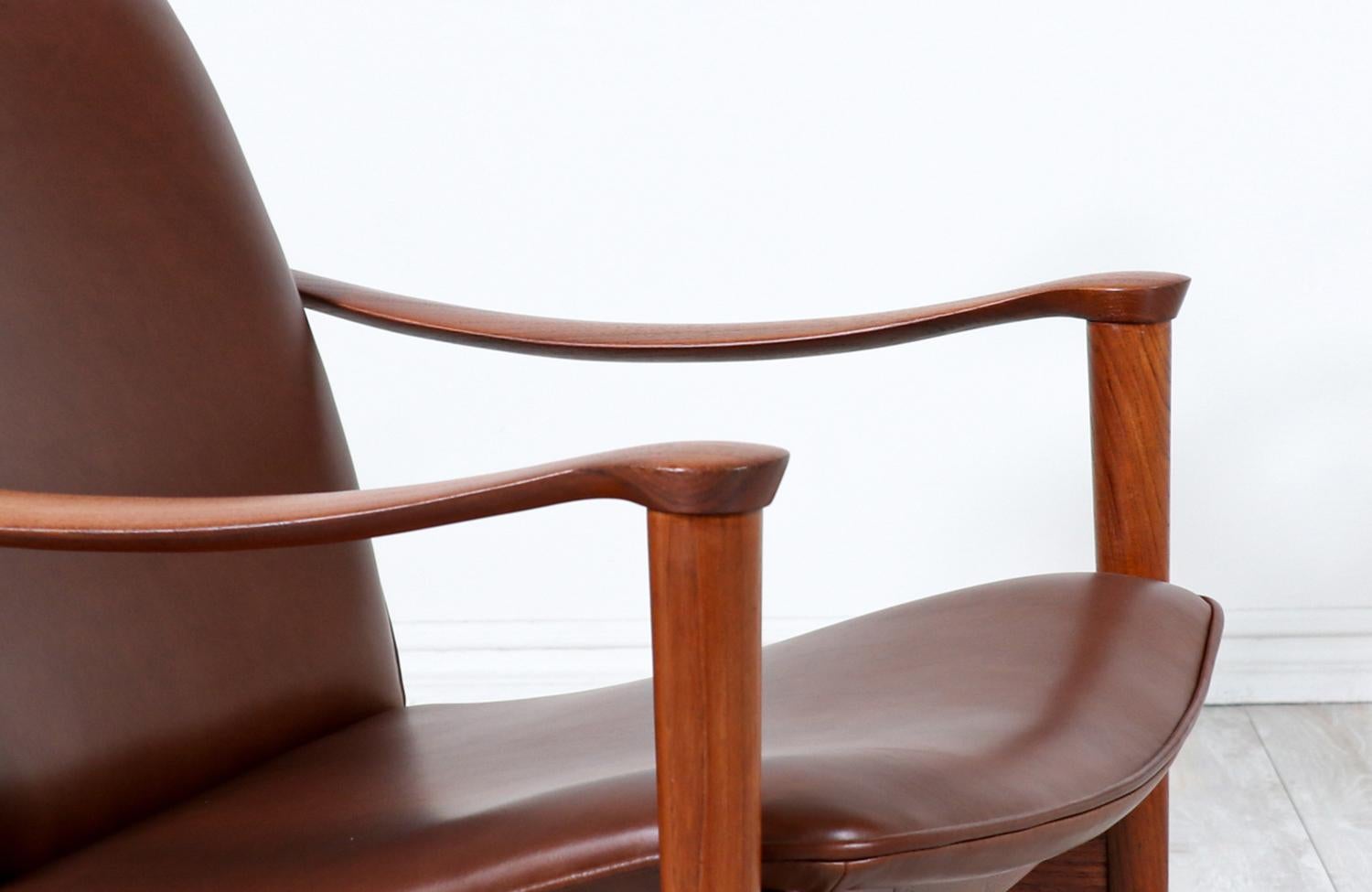 Fredrik Kayser Model-711 Teak & Cognac Leather Lounge Chair 2