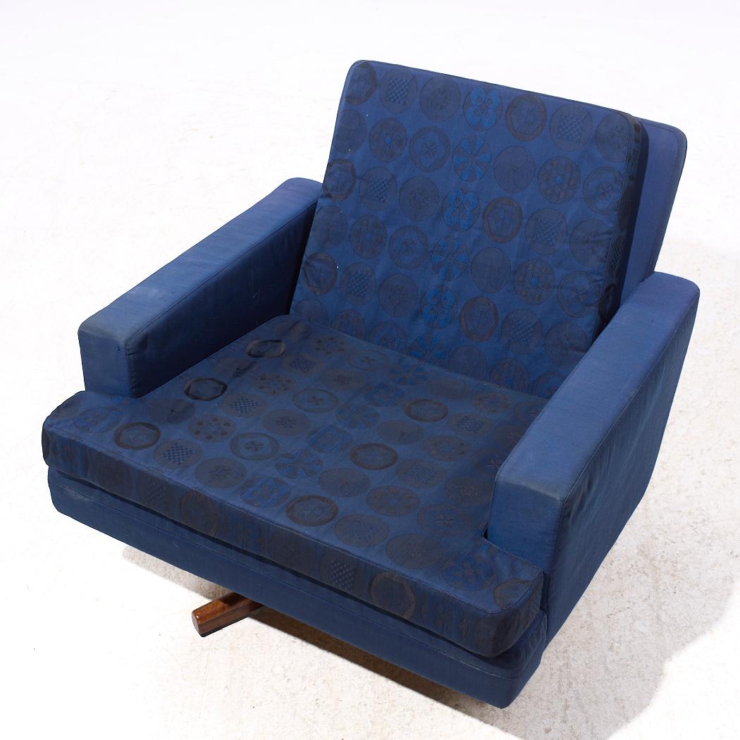 Paire de chaises longues pivotantes norvégiennes du milieu du siècle dernier Fredrik Kayser modèle 807 en vente 5
