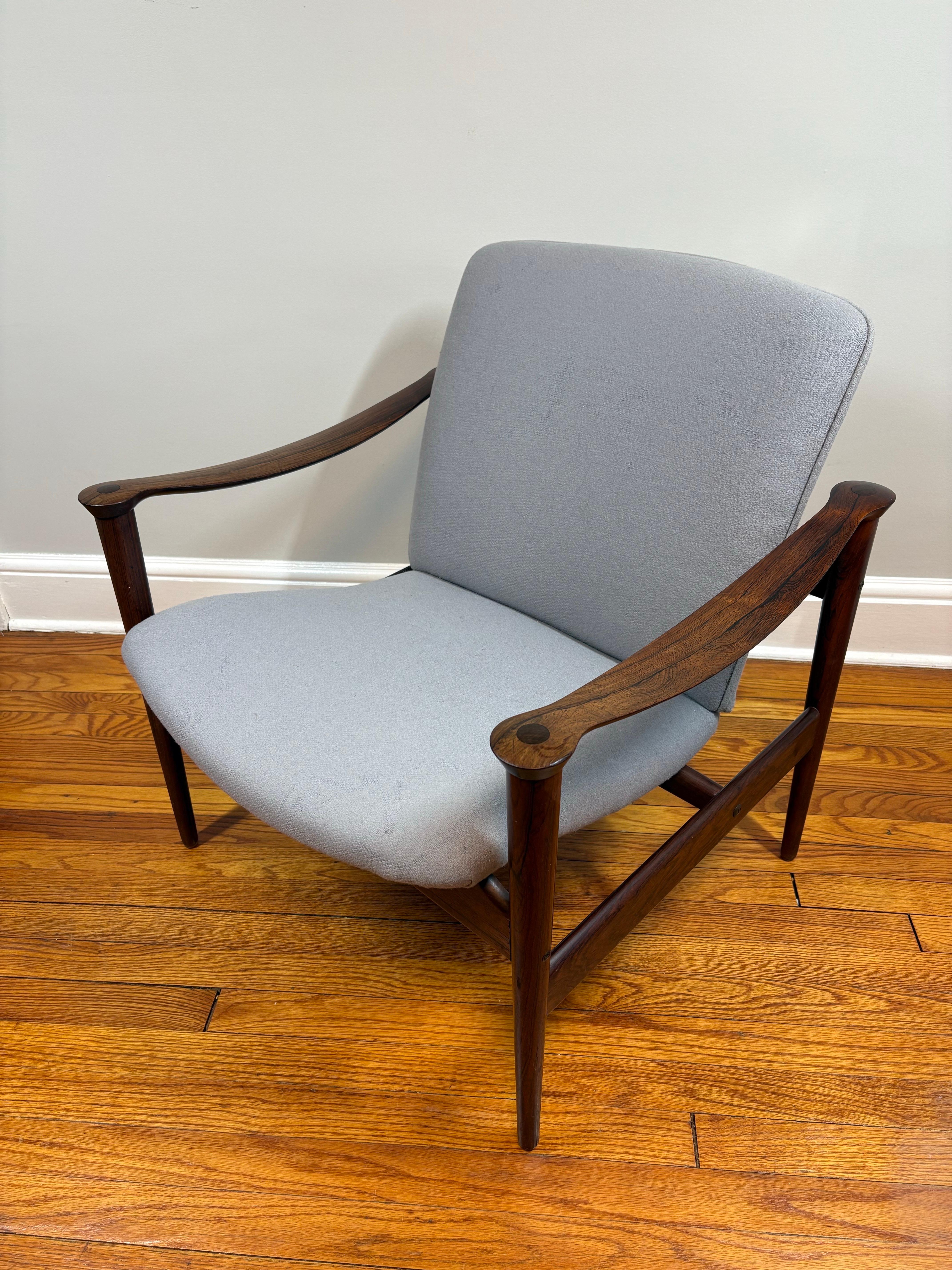 Norvégien Fauteuil / chaise longue en palissandre de Fredrik Kayser, Model No 711 pour Vatne Mobler en vente