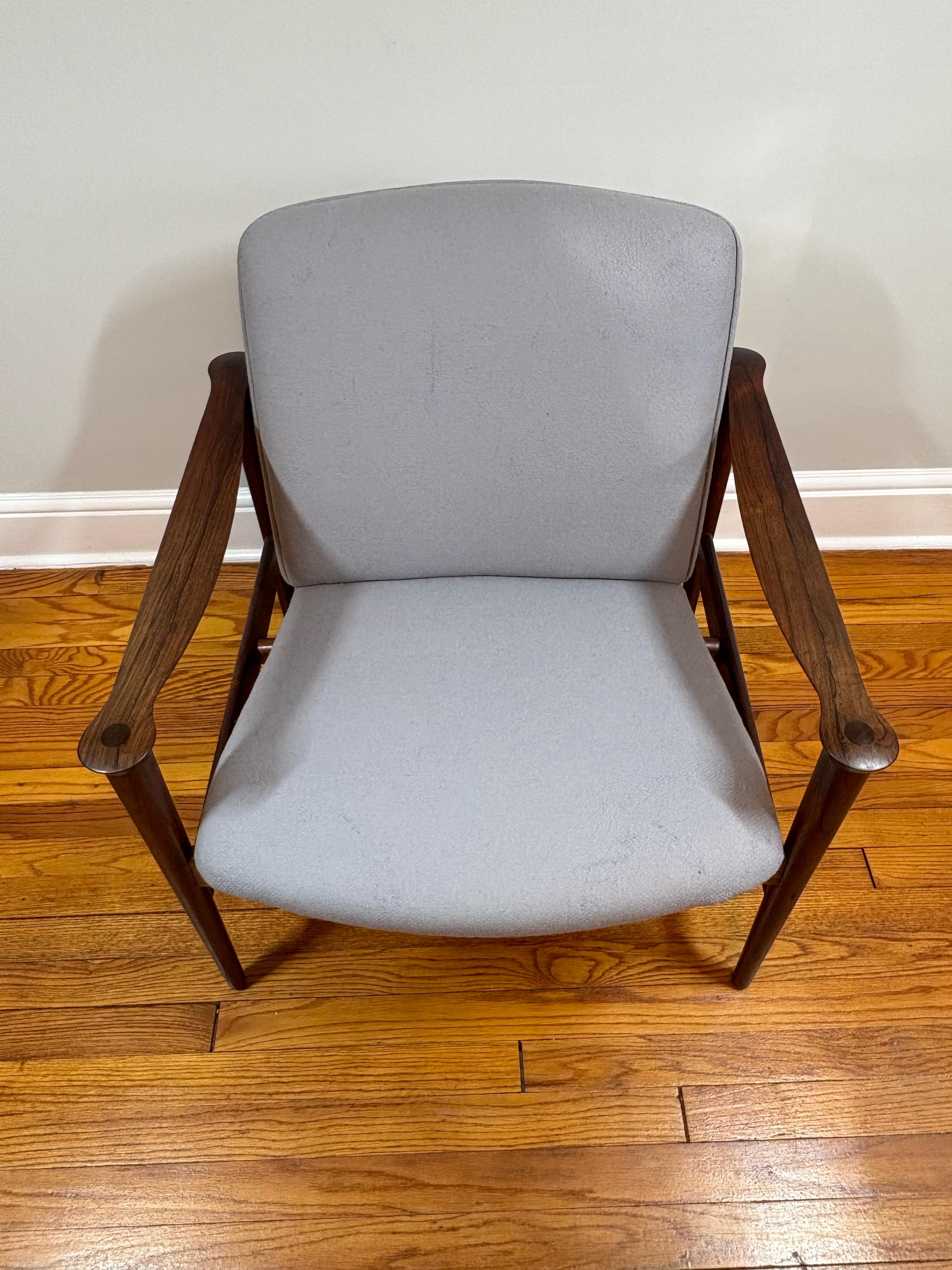 Bois de rose Fauteuil / chaise longue en palissandre de Fredrik Kayser, Model No 711 pour Vatne Mobler en vente